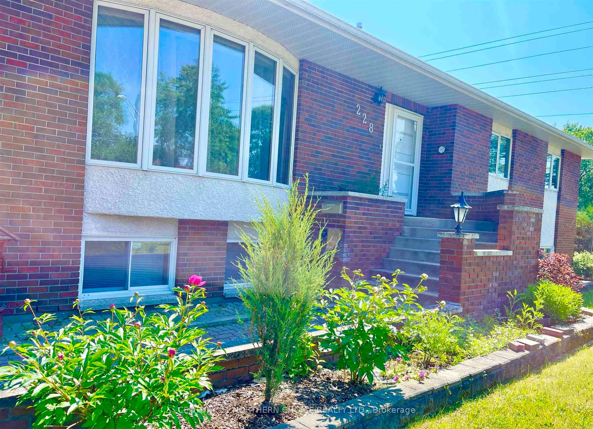 228 Taylor Street, Dryden, ON P8N 1M6