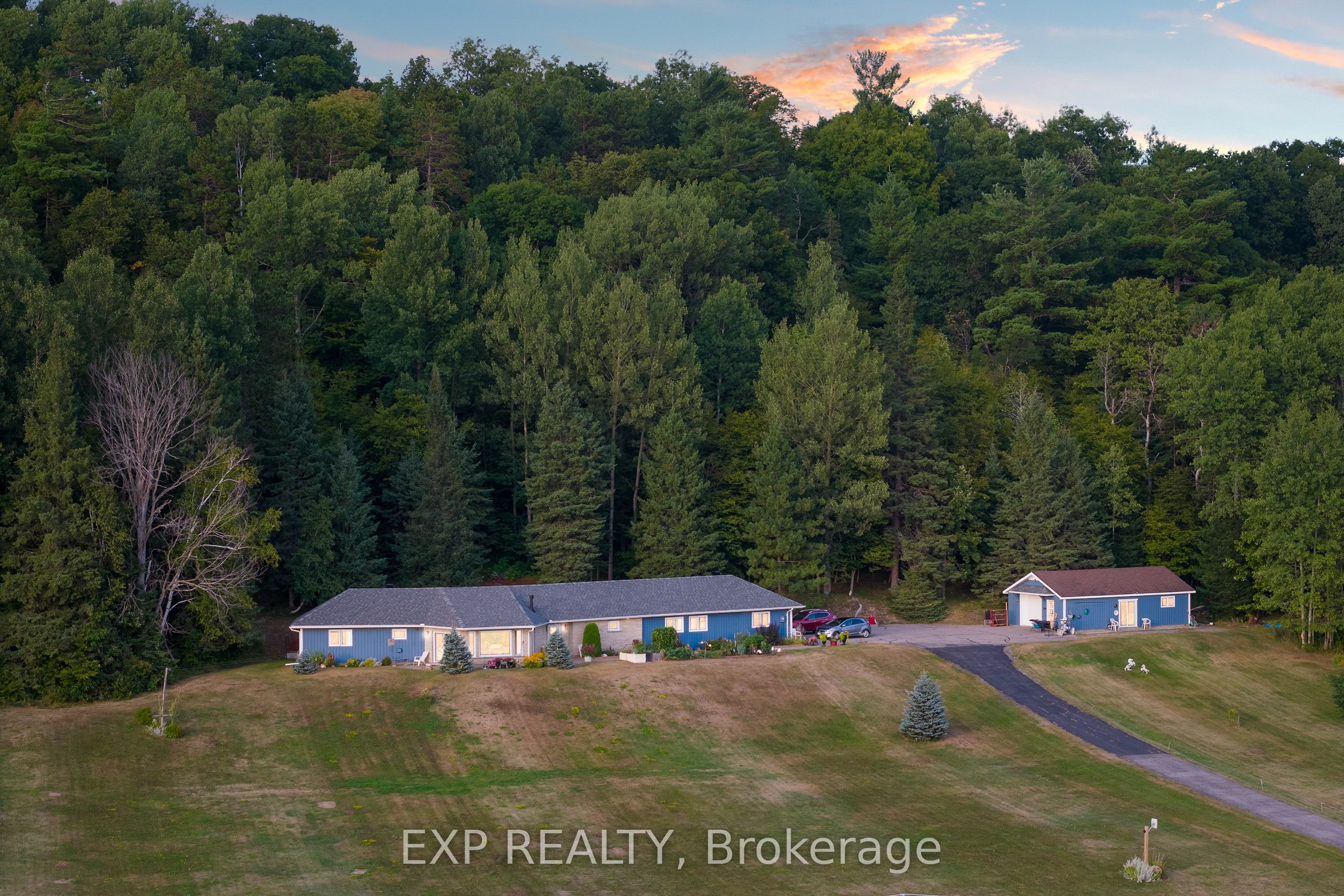 2012 60 Highway, Horton, ON K7V 3Z6