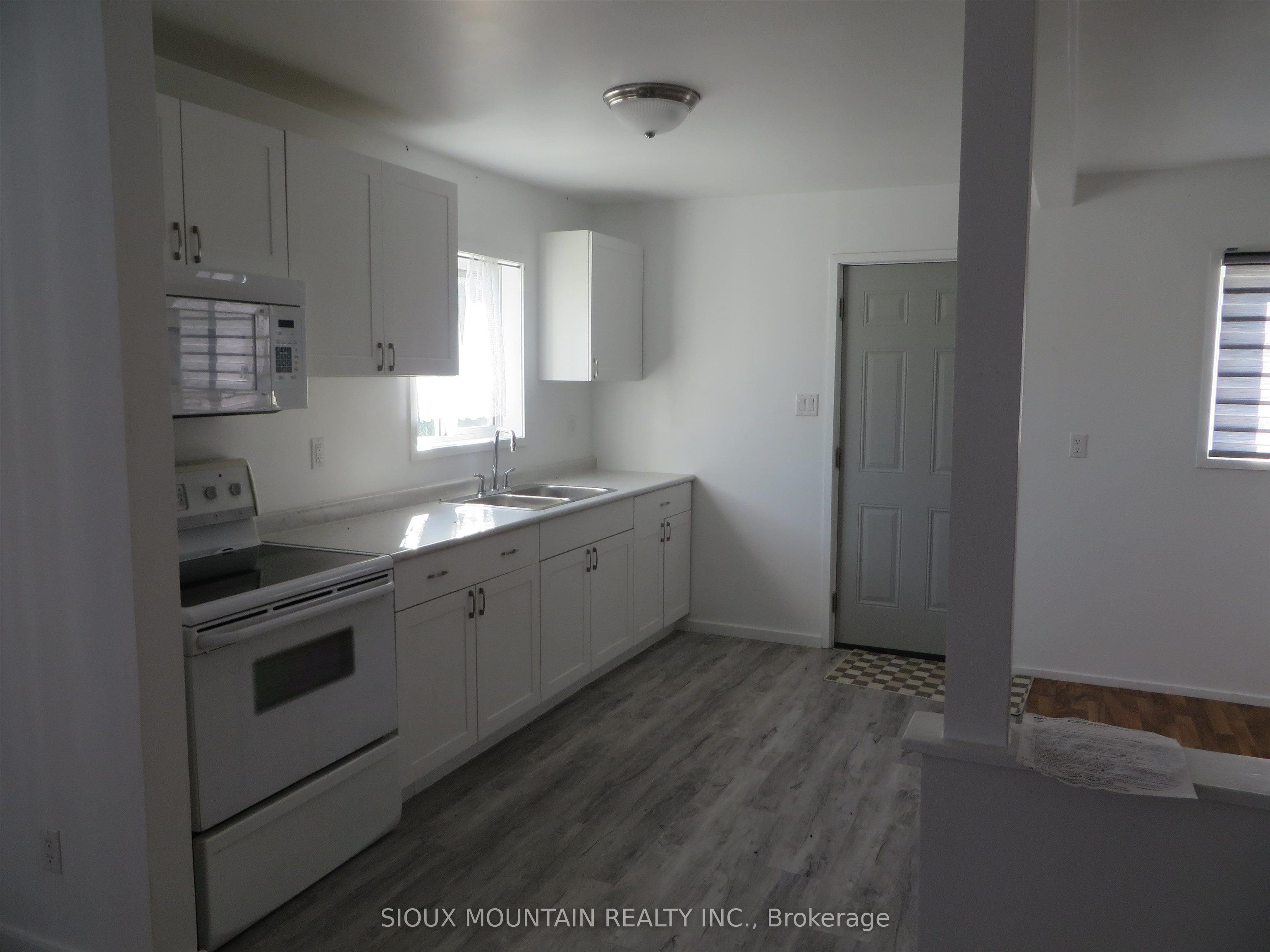 4 First Ave, Sioux Lookout, ON P0V 1X0 photo 5