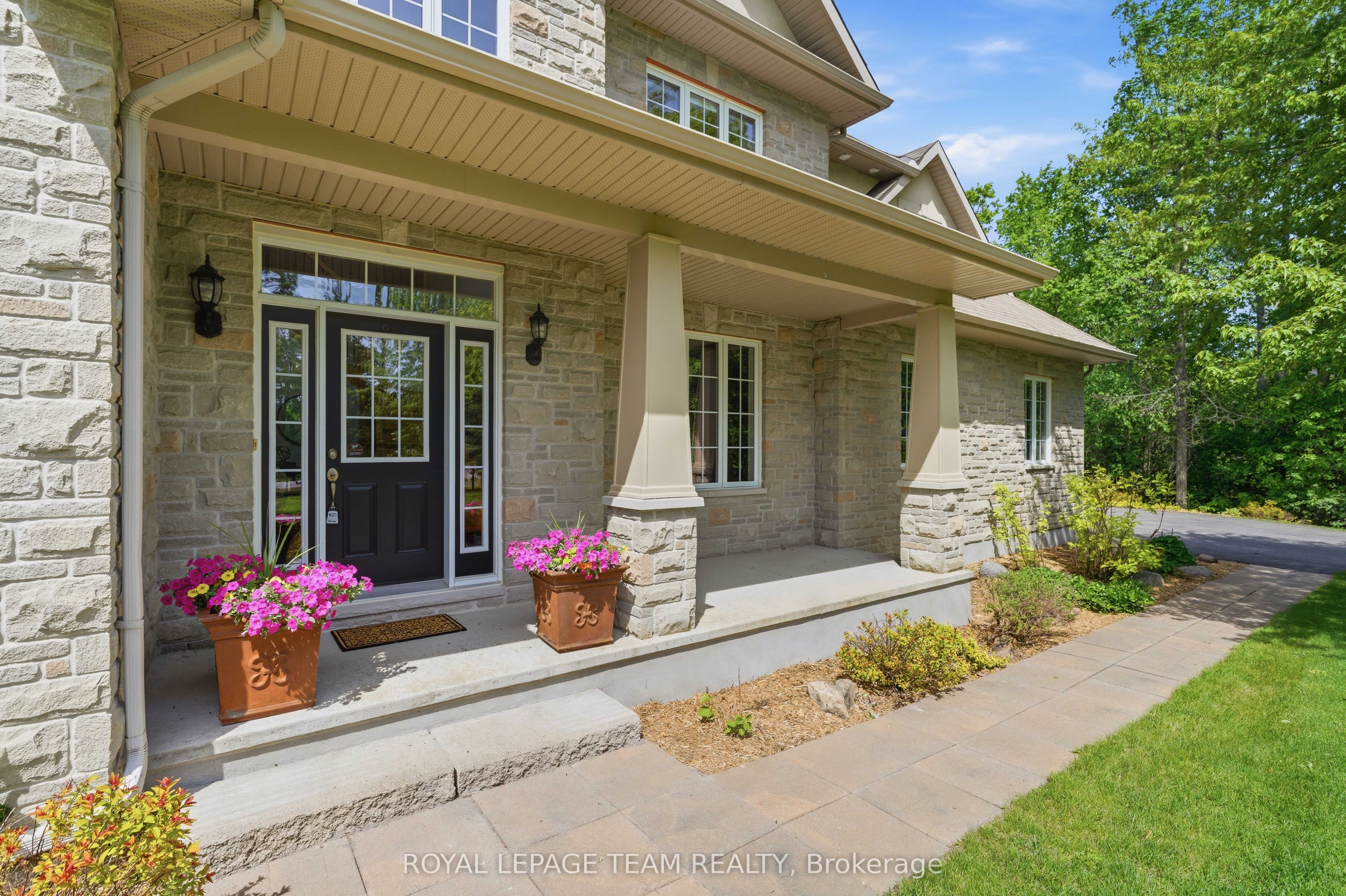 234 Cyd Street, Carp - Huntley Ward, ON K0A 1L0 photo 3