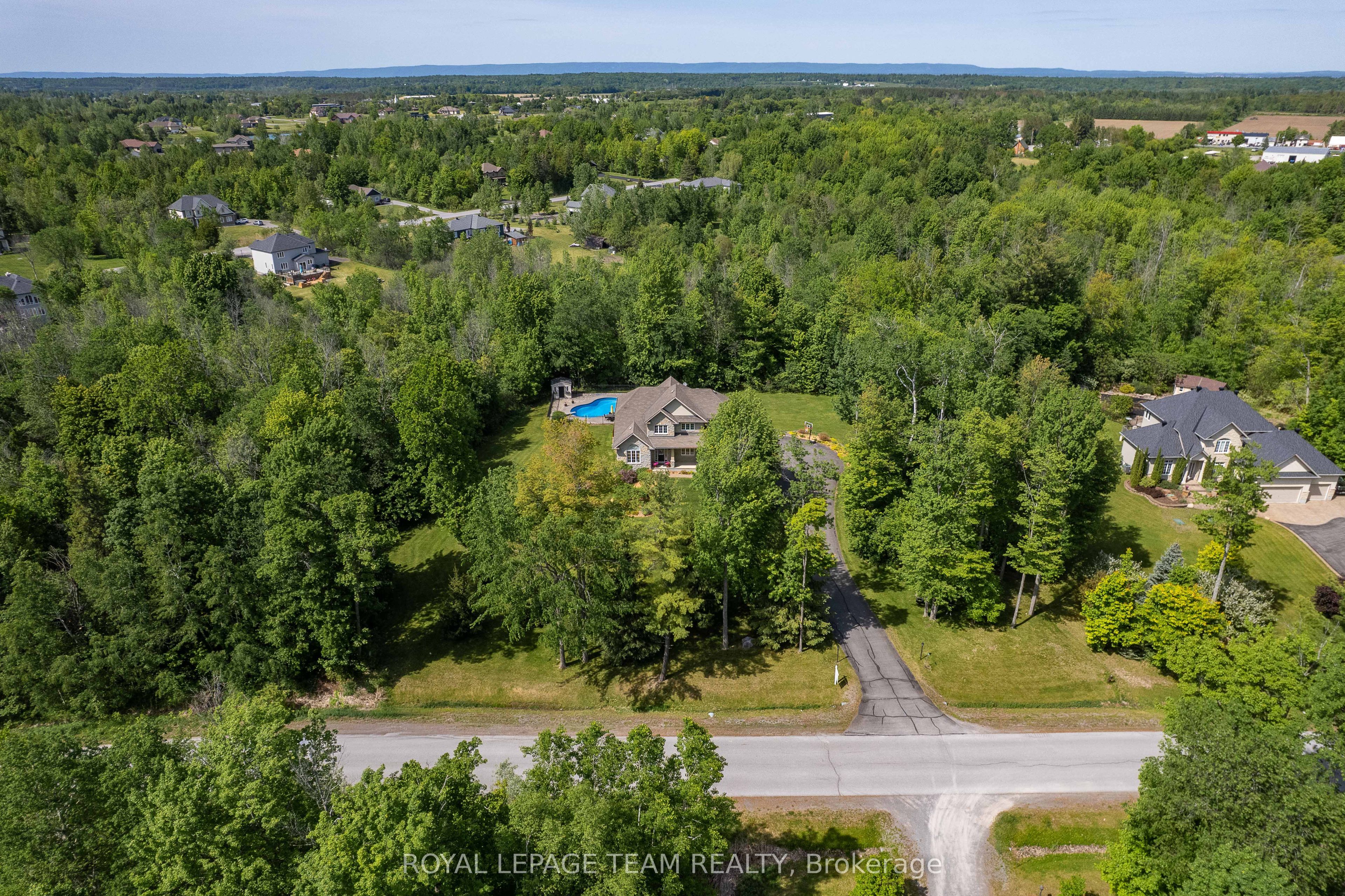 234 Cyd Street, Carp - Huntley Ward, ON K0A 1L0 photo 4
