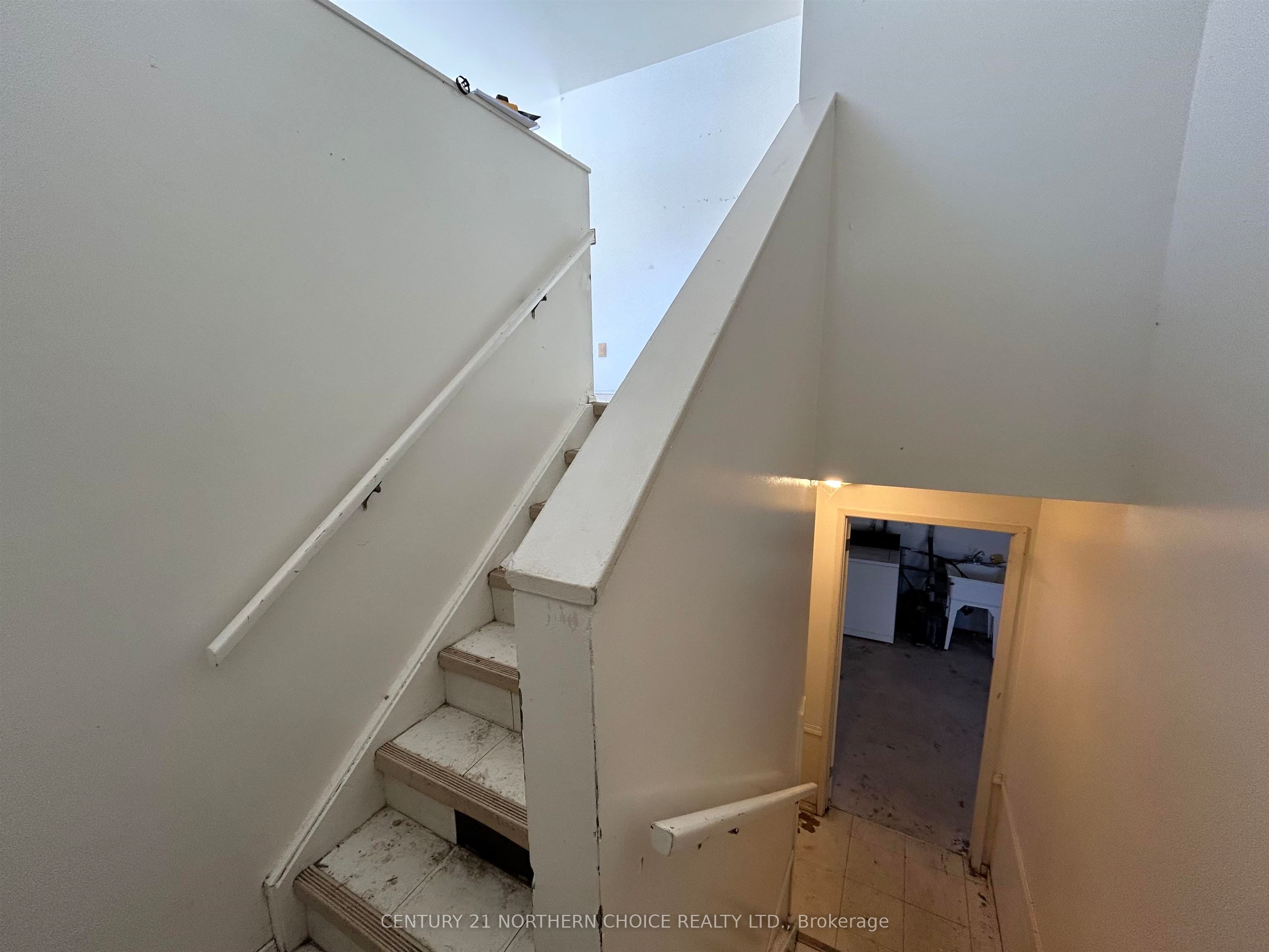 44 Eleanor Lake Road, Lake of the Woods, ON P0W 1M0 photo 4