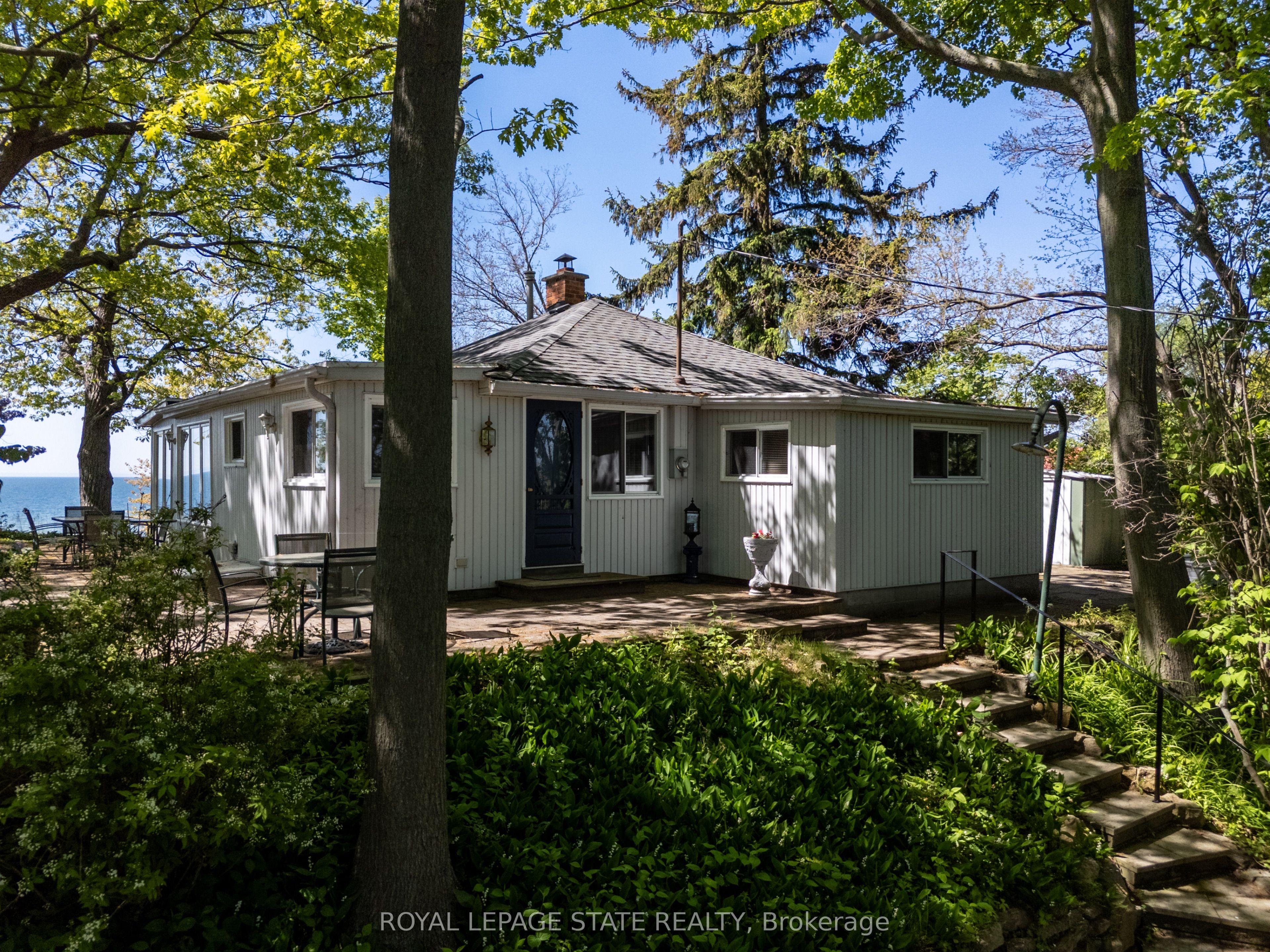 689 Sandy Bay Road, Haldimand, ON N1A 2W6