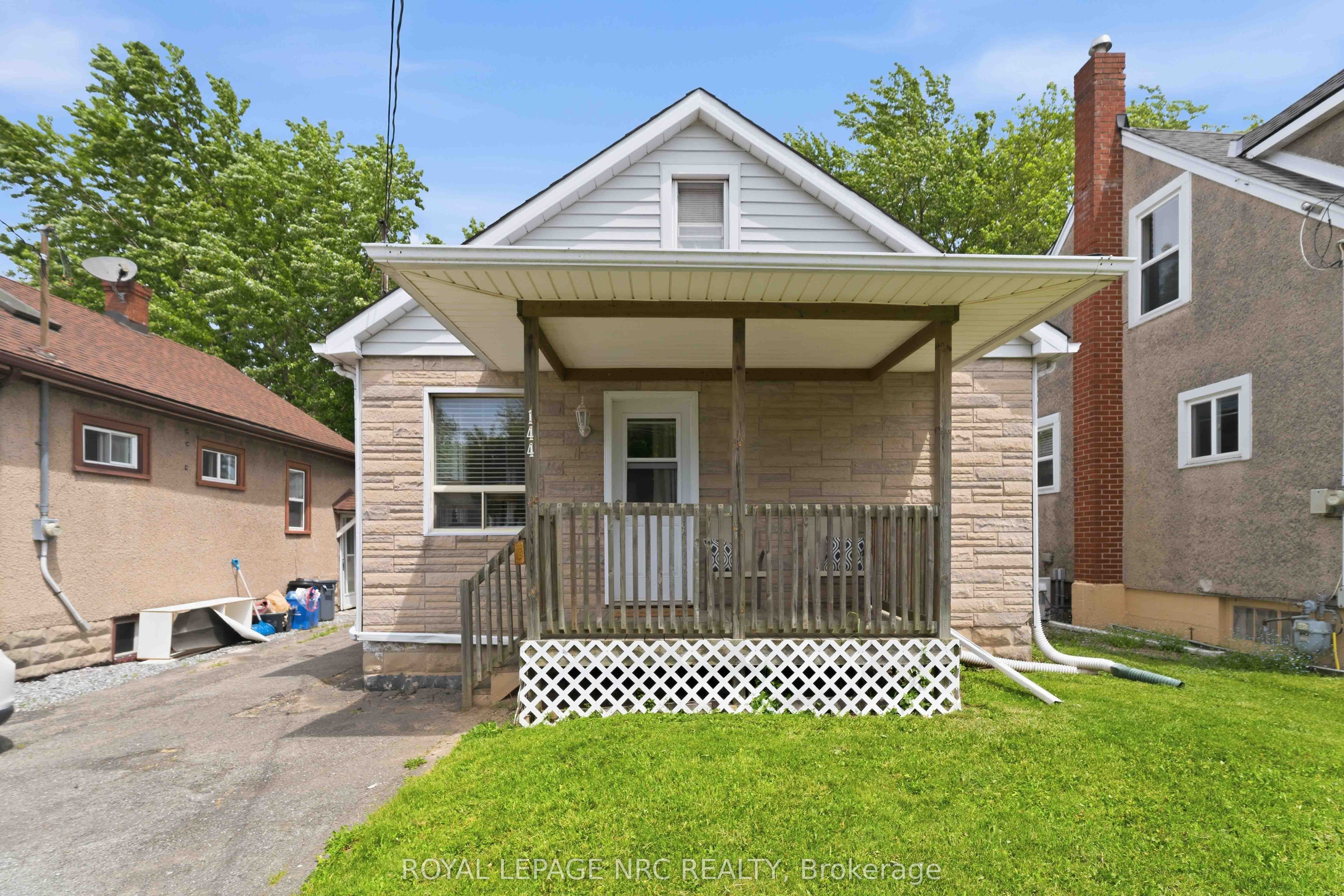 144 Mcalpine Avenue S, Welland, ON L3B 1T6 photo 2