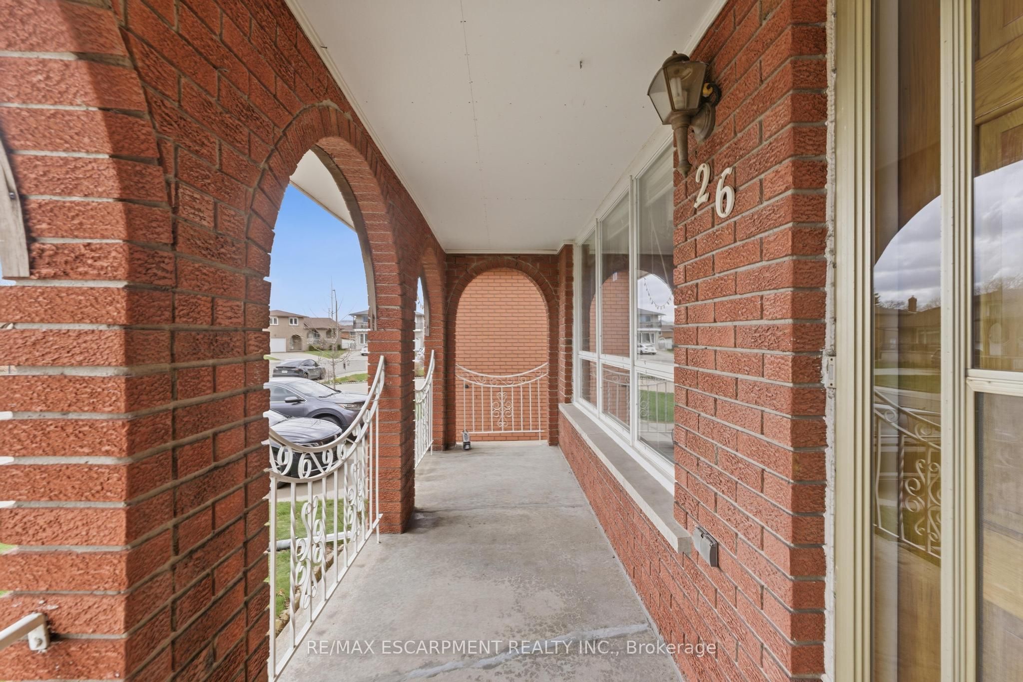 26 Adorn Court, Hamilton, ON L8E 3N2 photo 3