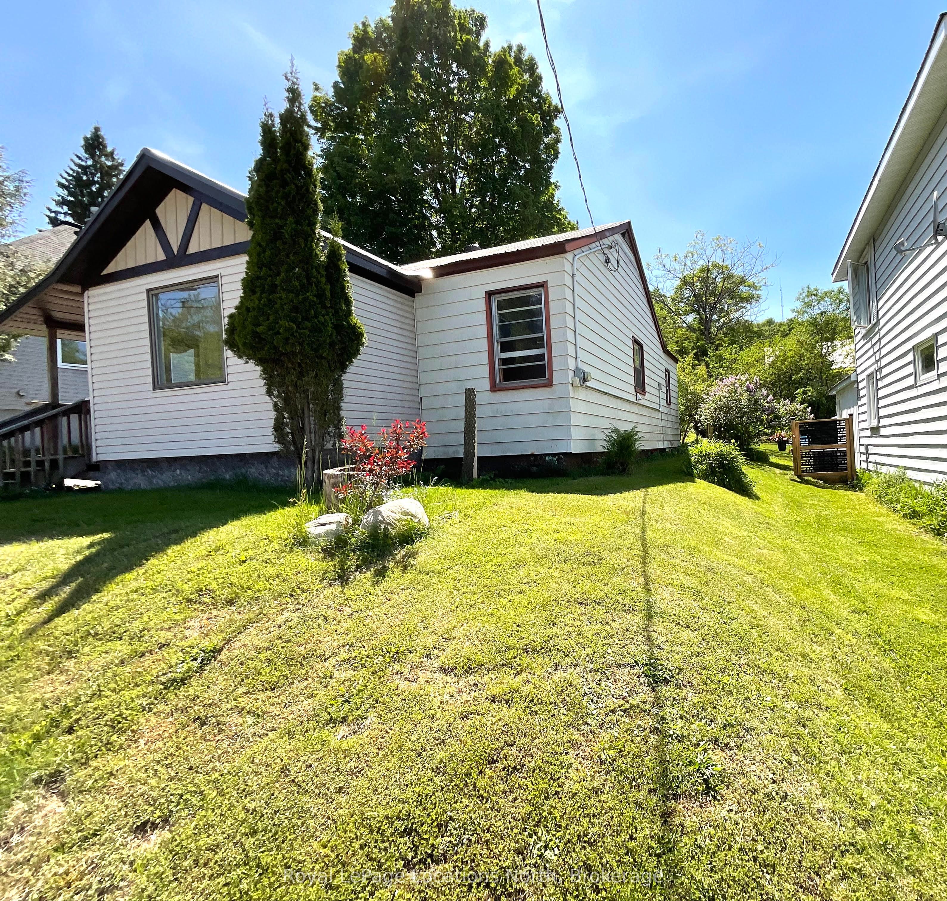 49 Centre Street S, Huntsville, ON P1H 1T5