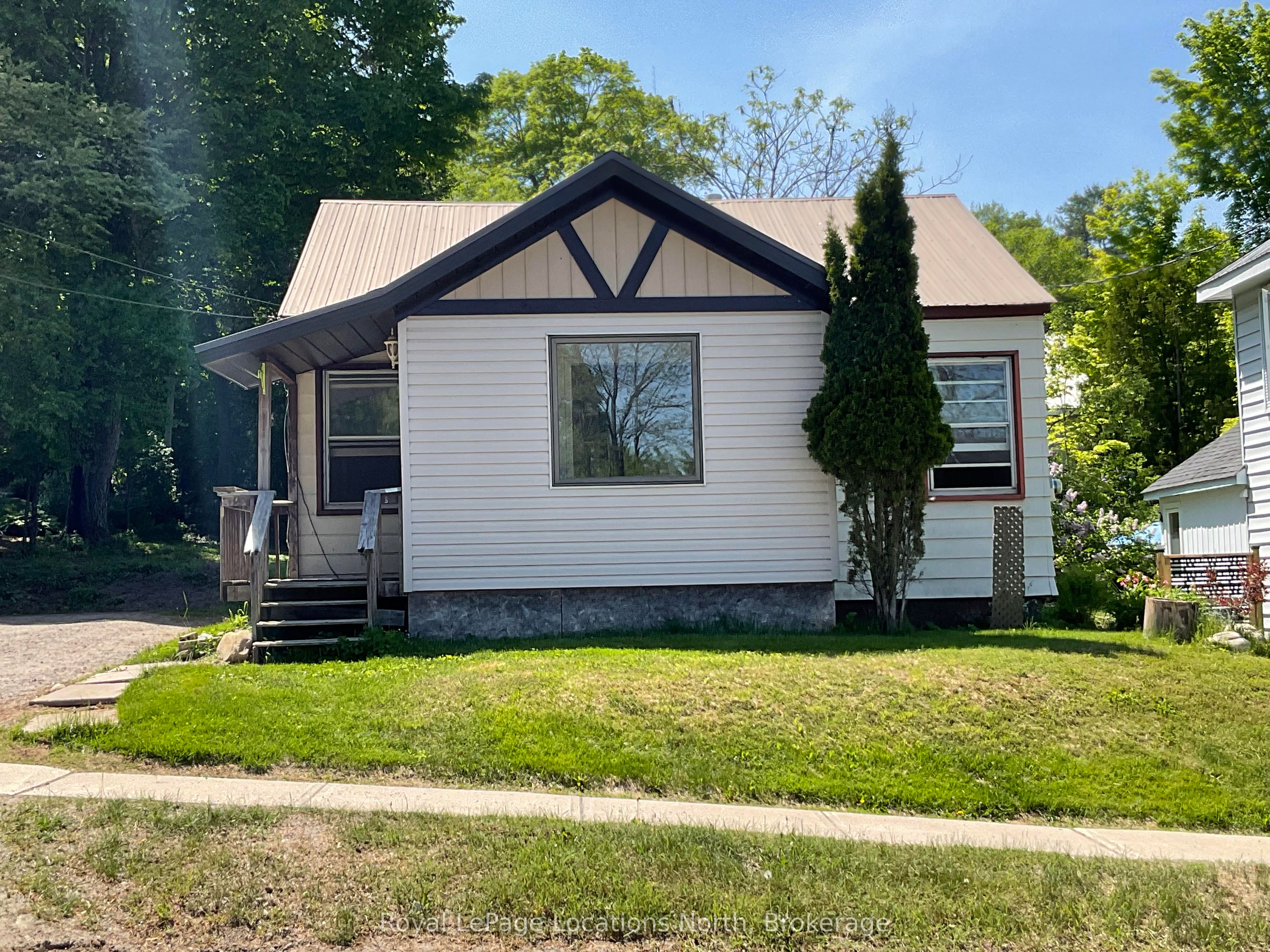 49 Centre Street S, Huntsville, ON P1H 1T5 photo 4