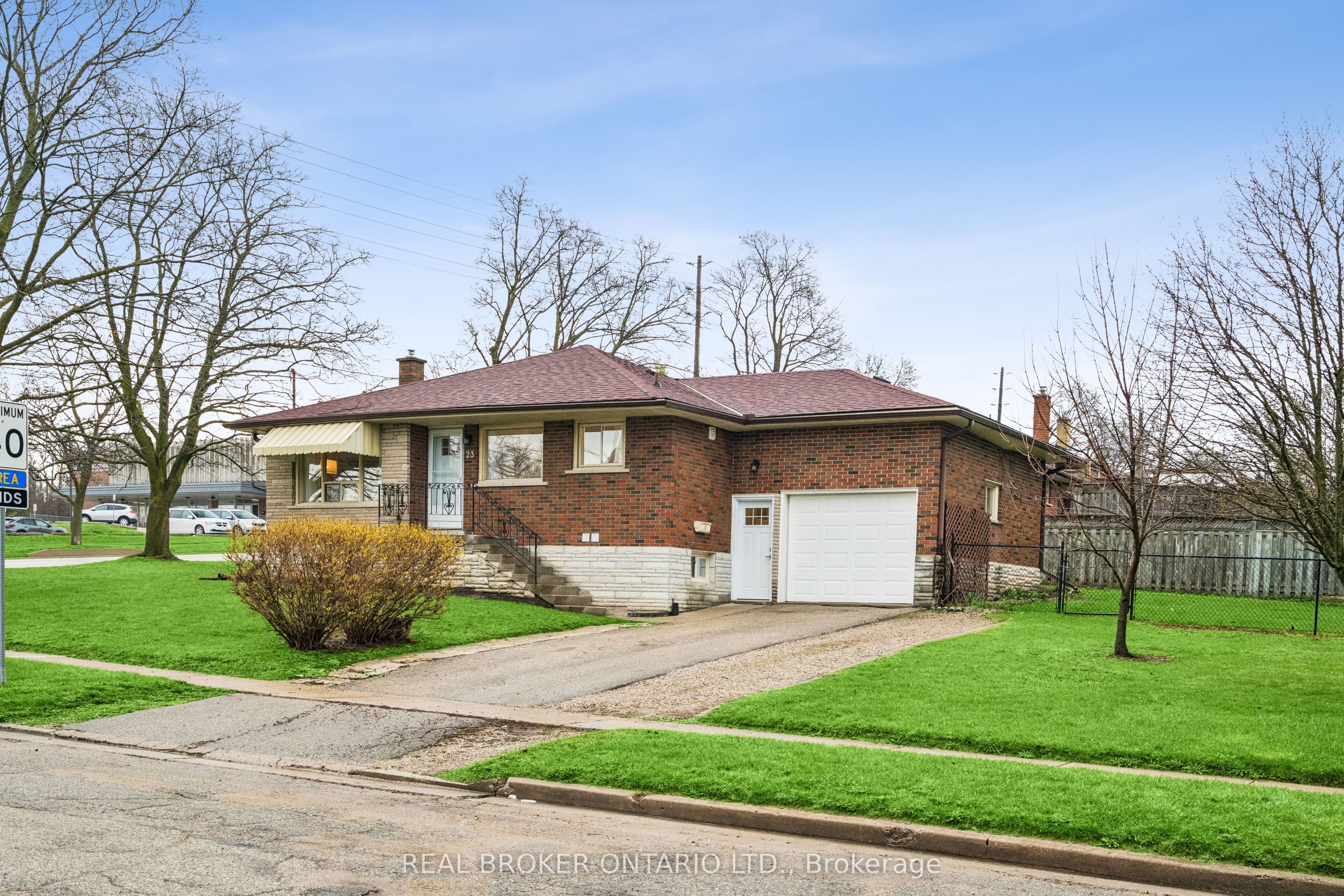 23 Knightswood Boulevard, Guelph, ON N1E 3W3 photo 3