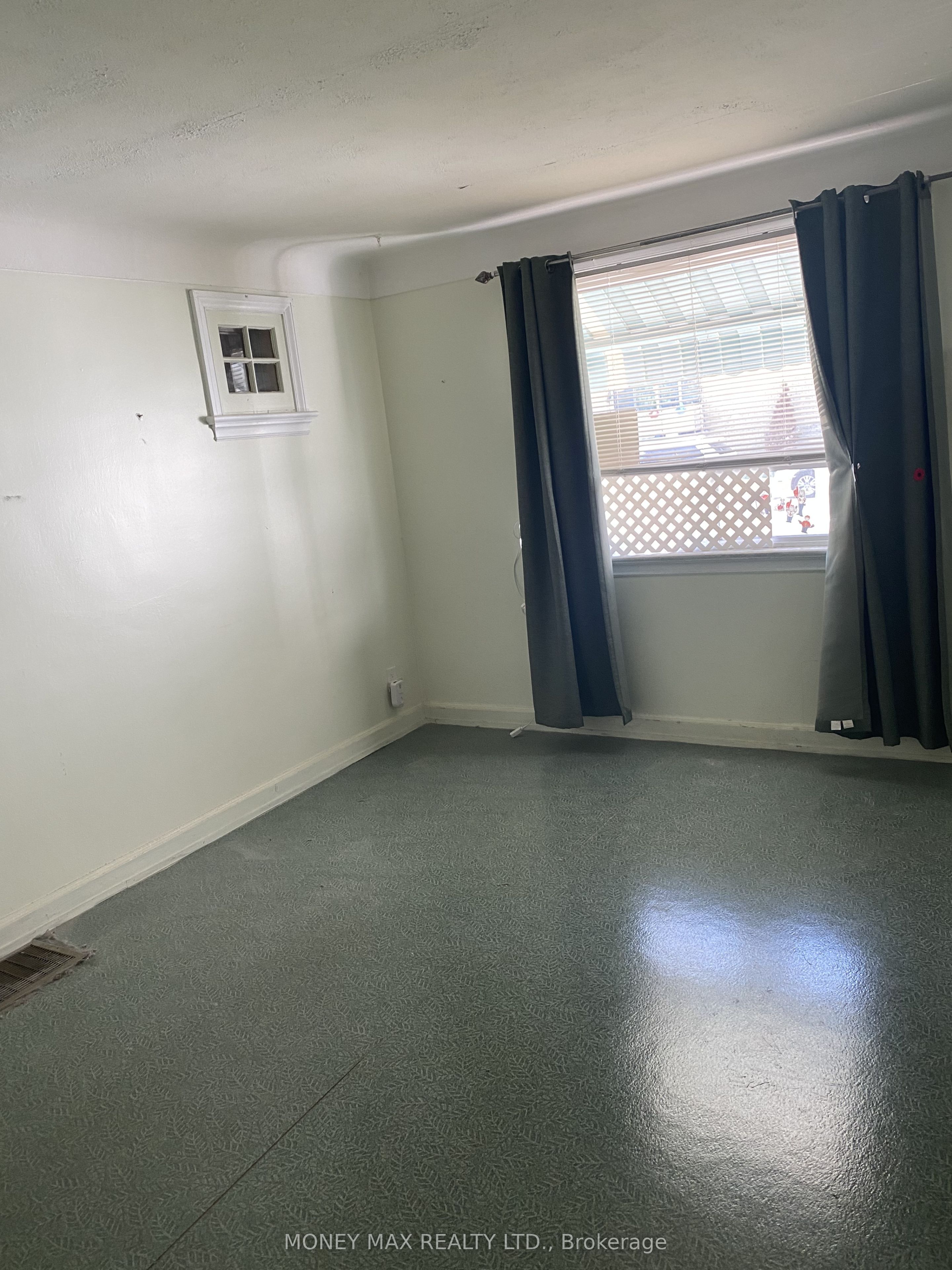 1424 Rosenthal Avenue Carlington Avenue, Carlington - Central Park, ON K1Z 8H9 photo 3