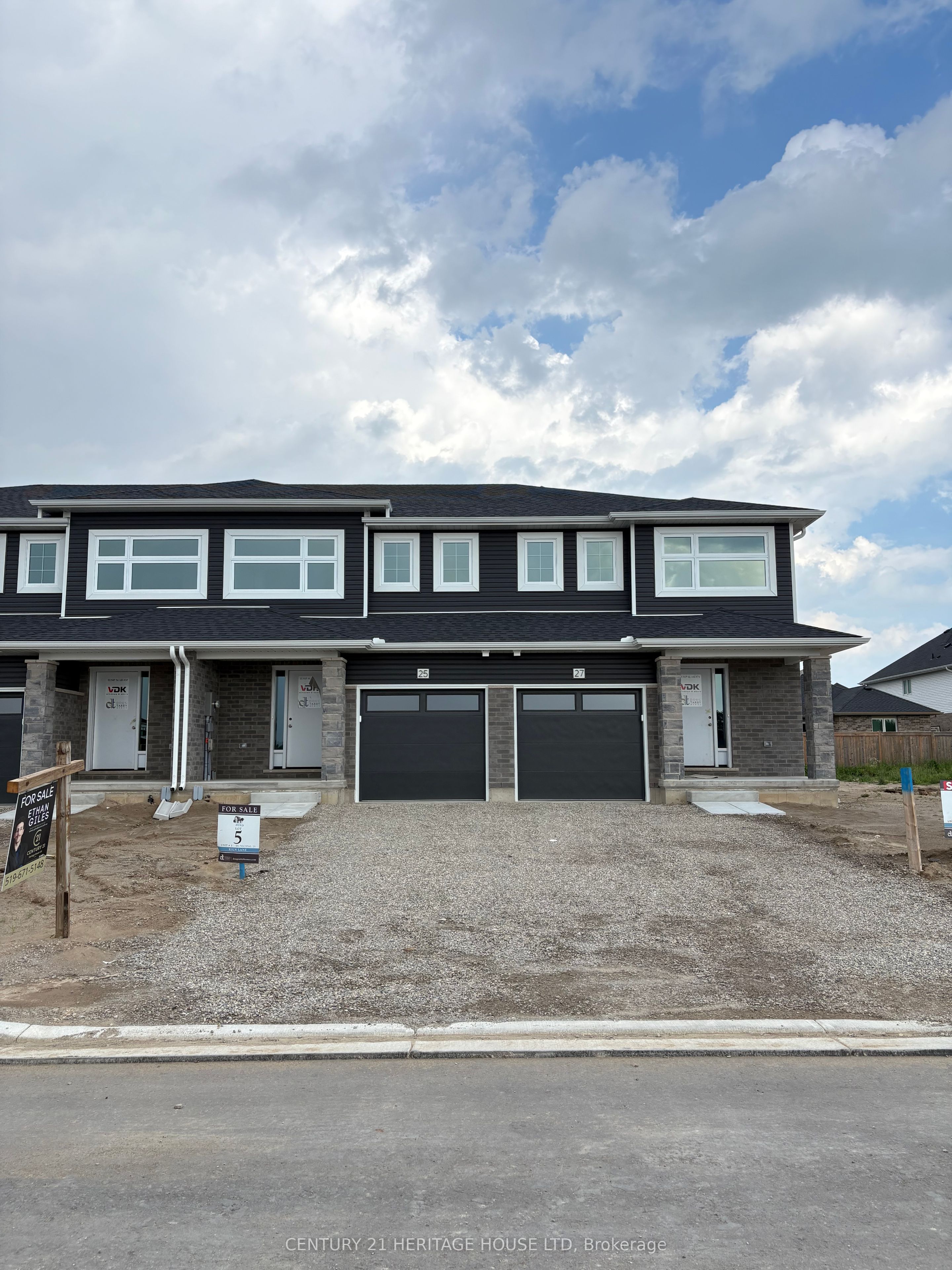 25 Kiln Lane E, St. Thomas, ON N5R 0S2 photo 2