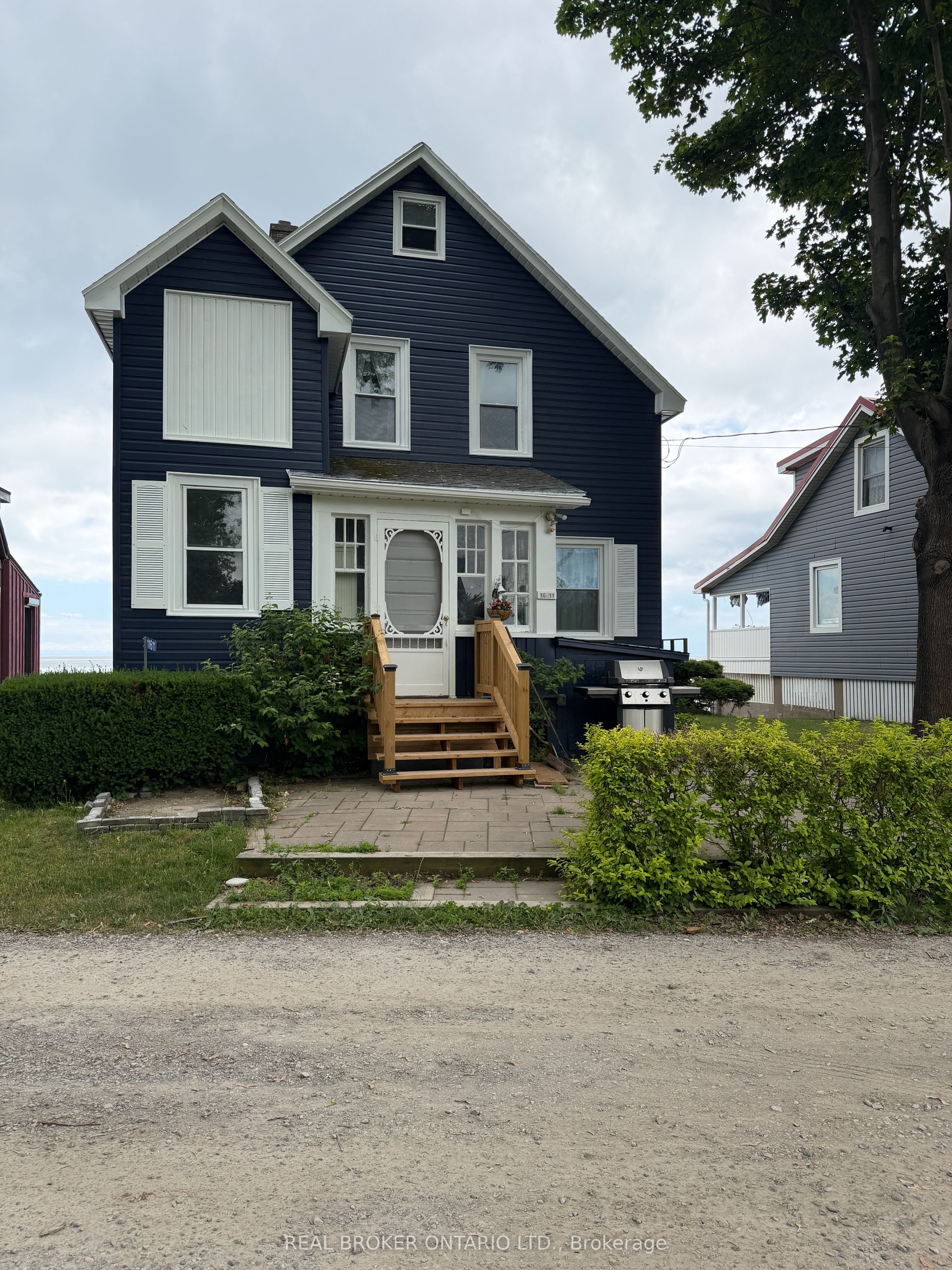 11611 Beach Road W, Wainfleet, ON L0S 1V0 photo 2