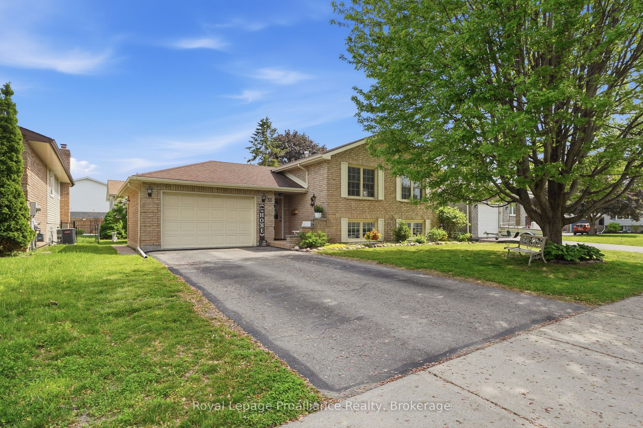 31 Springbrook Crescent, Belleville, ON K8P 5B9