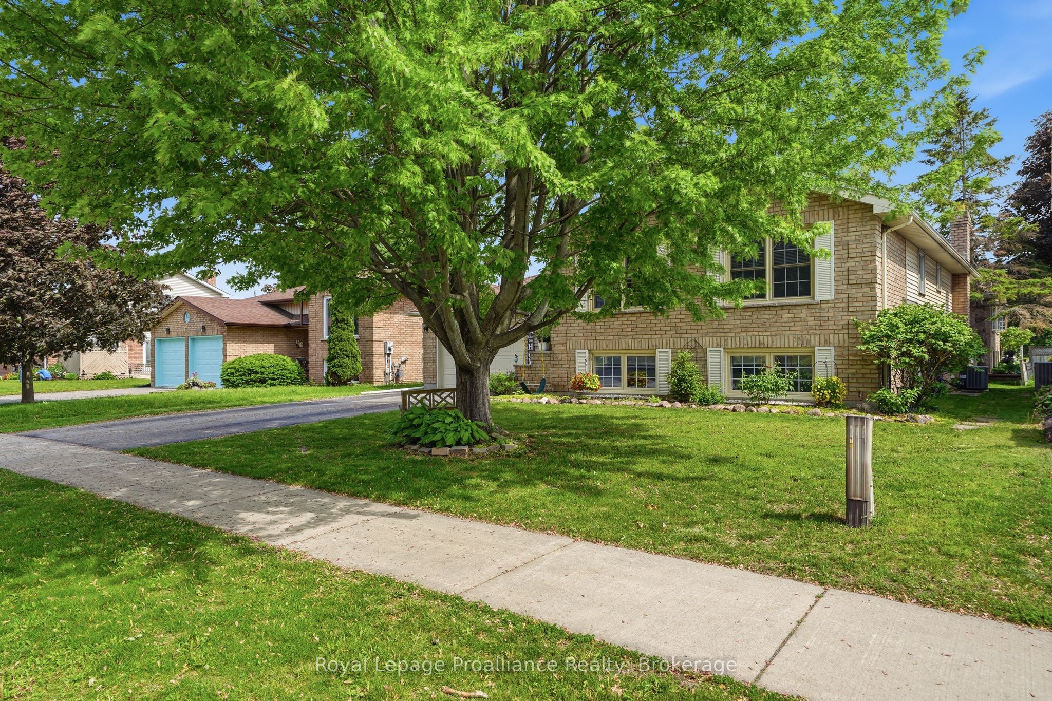 31 Springbrook Crescent, Belleville, ON K8P 5B9 photo 3
