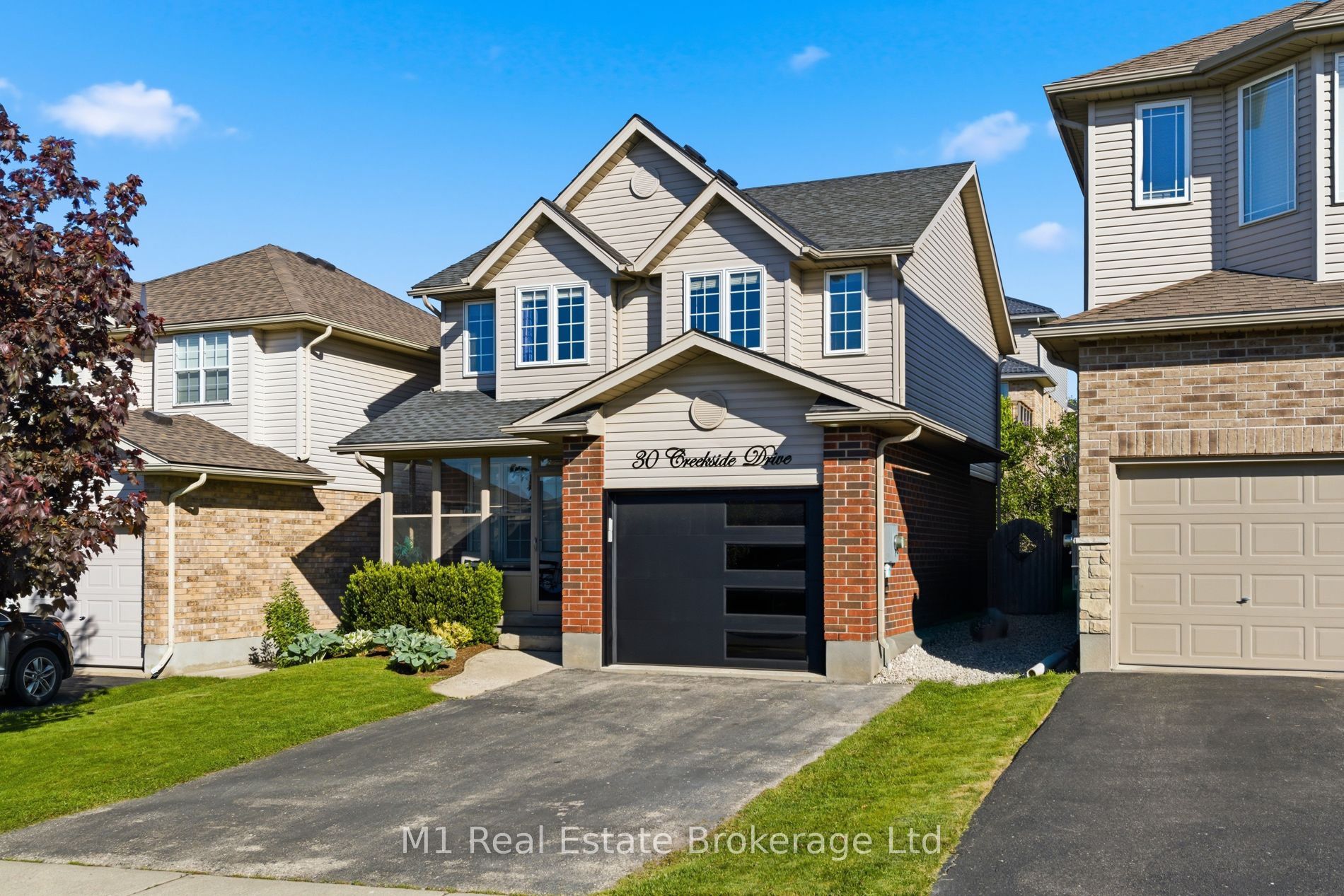 30 Creekside Drive, Guelph, ON N1E 0C2 photo 2