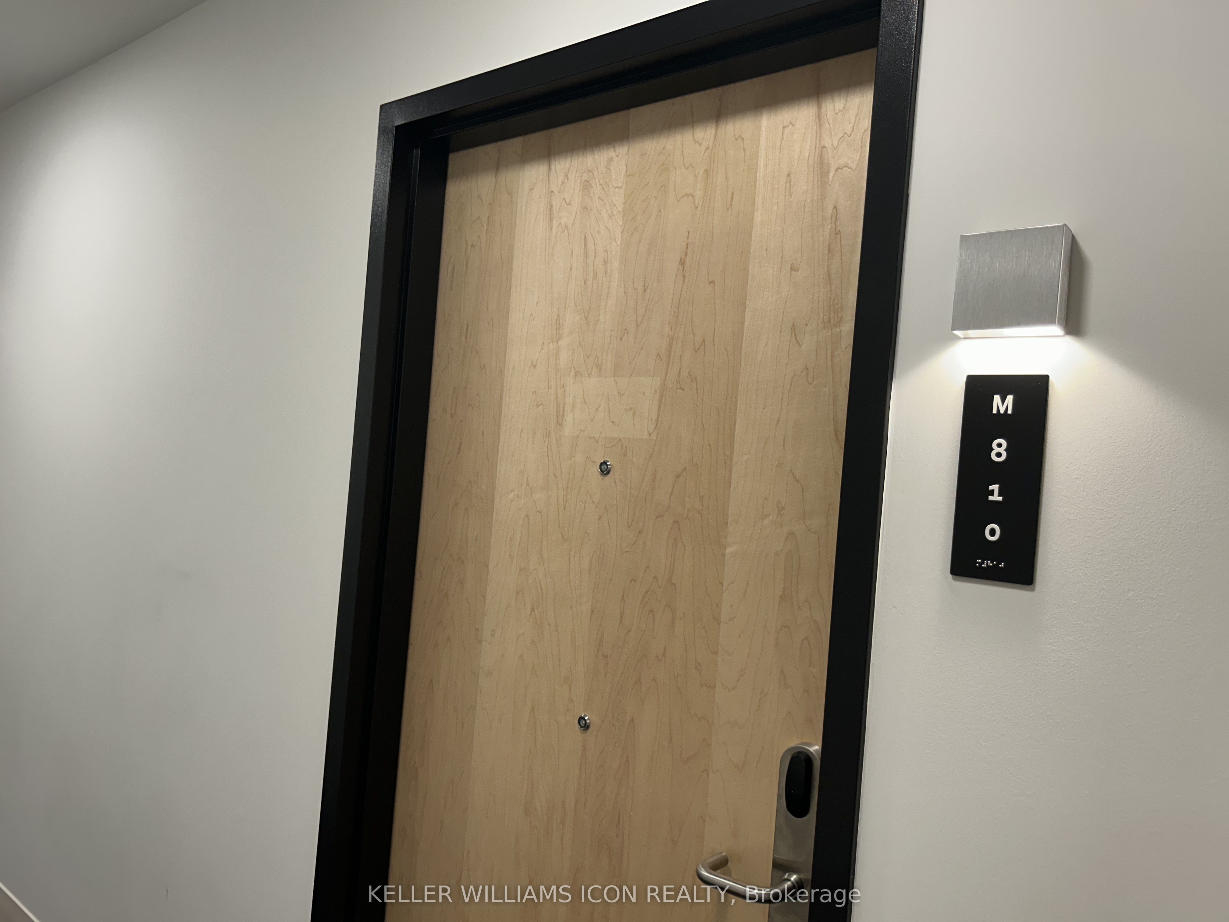 340 Queen Street 810, Ottawa Centre, ON K1R 0G1 photo 4