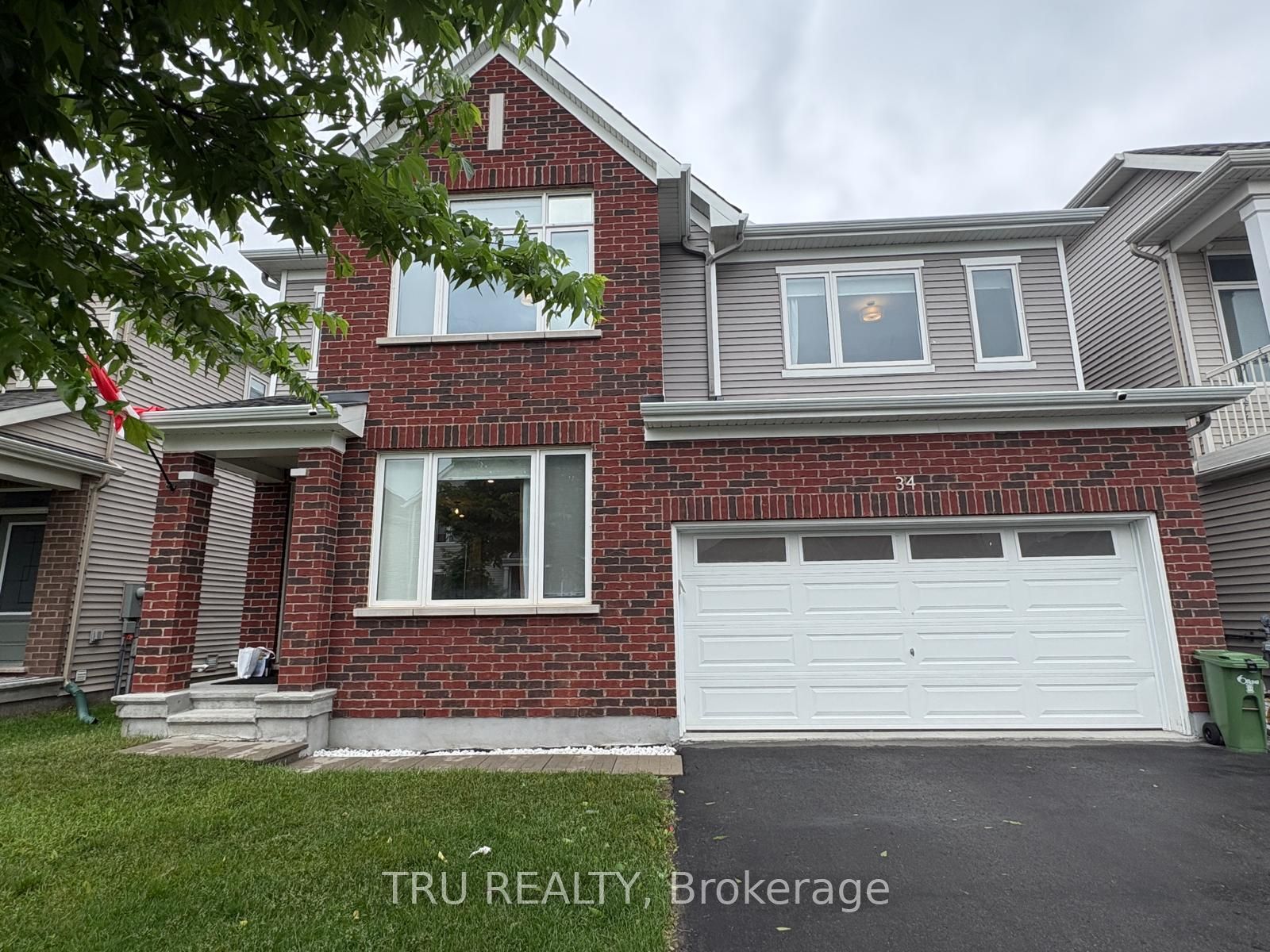 34 Coppermine Street, Barrhaven, ON K2J 6P7 photo 5