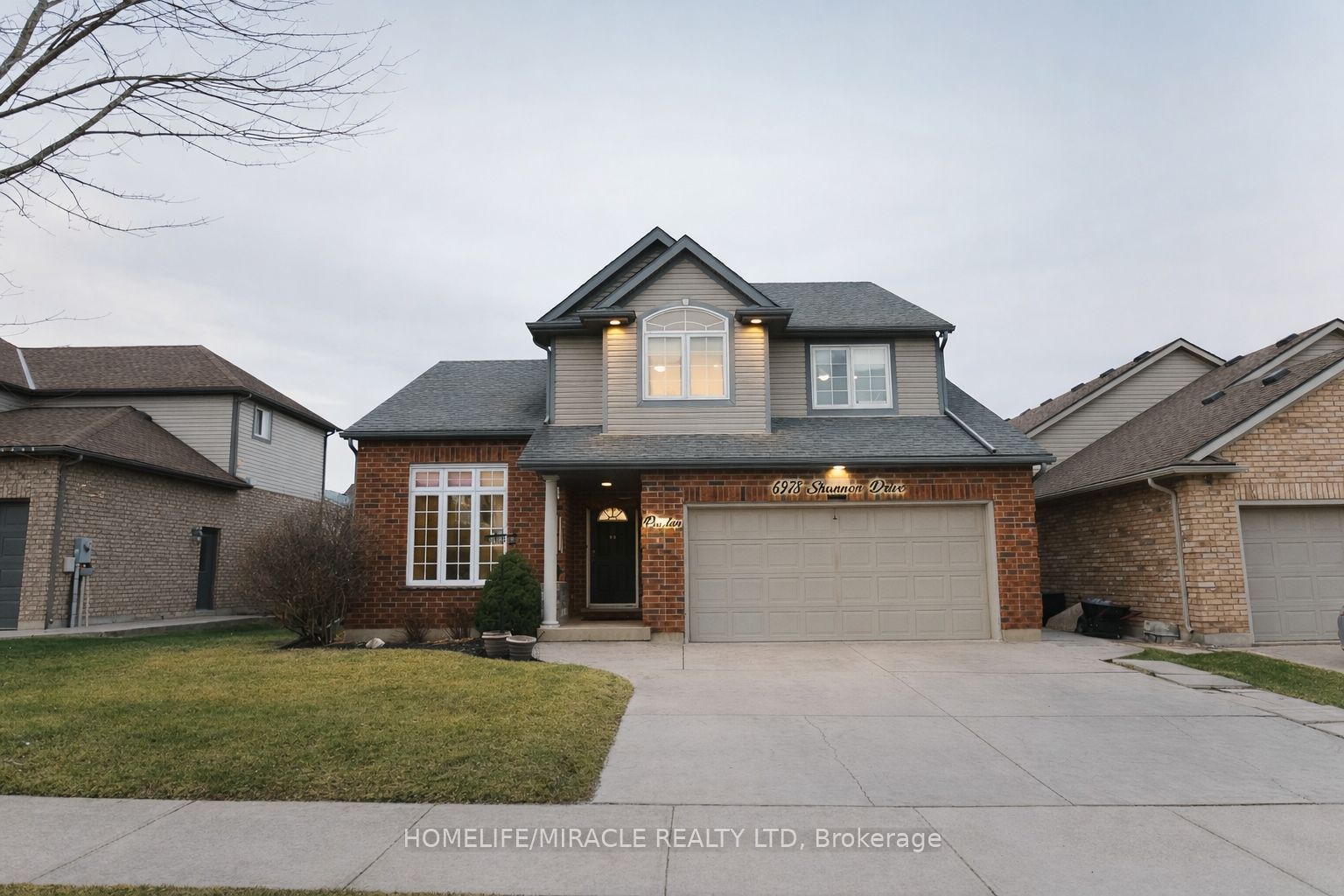 6978 Shannon Drive, Niagara Falls, ON L2H 3N7