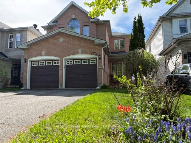 2202 Clendenan Crescent, Orleans - Cumberland and Area, ON K4A 4S8 photo 2