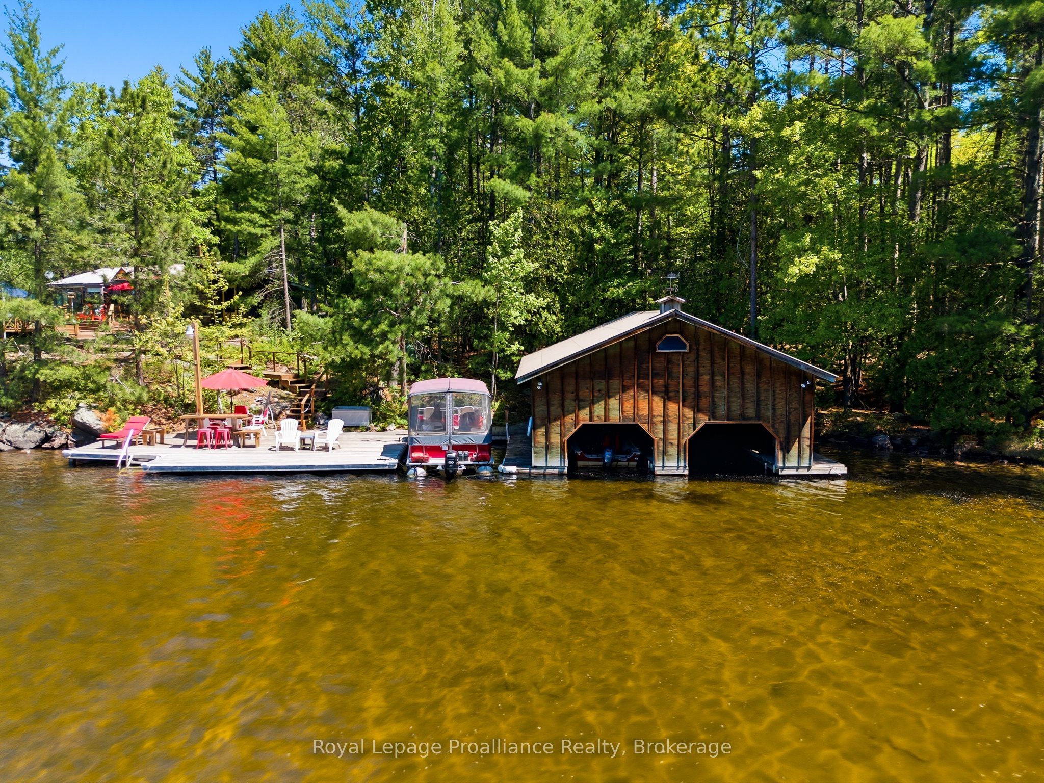 890 Mazinaw Lake, Addington Highlands, ON K0H 1K0 photo 3