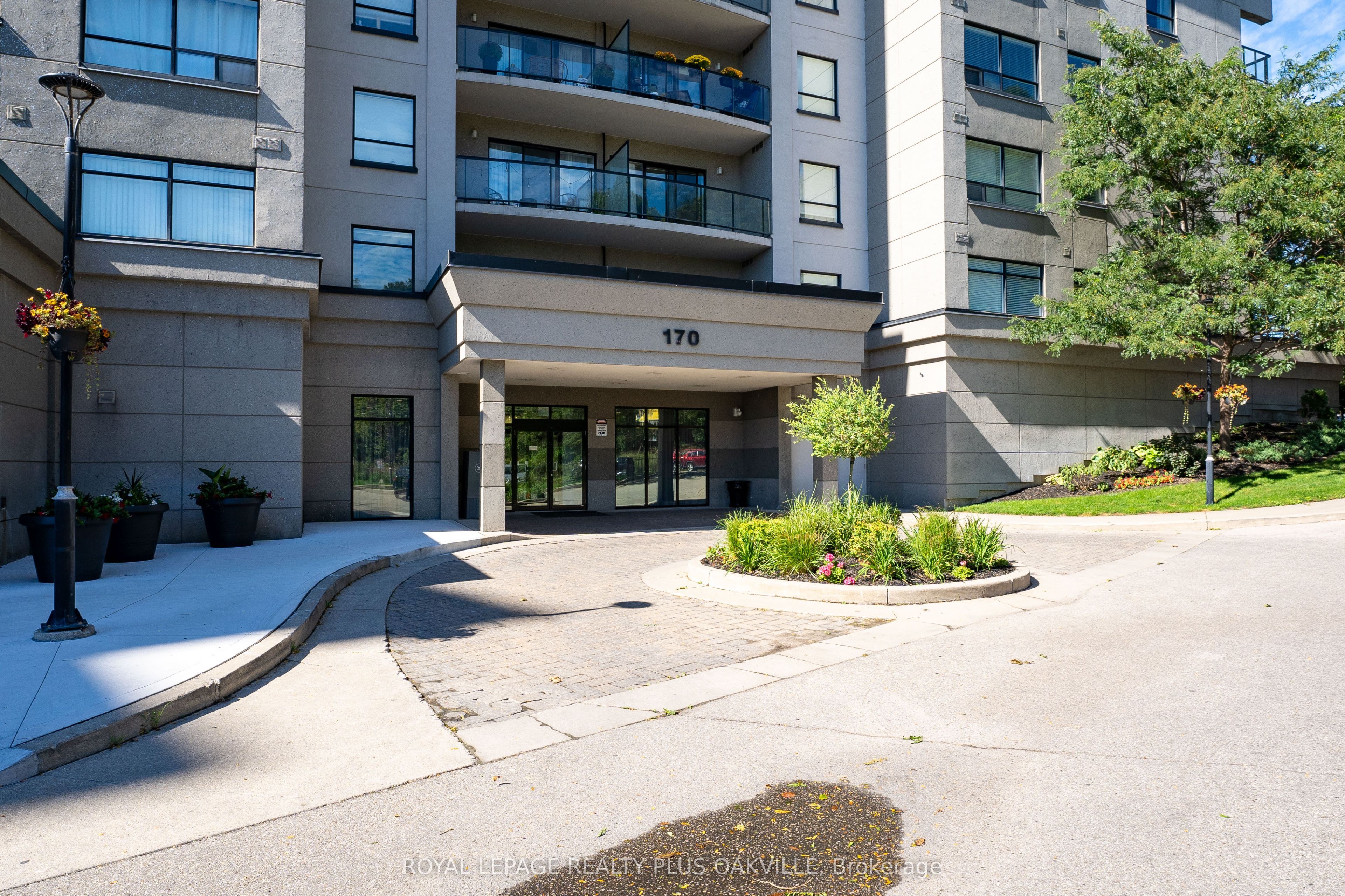 170 Water Street N 1207, Cambridge, ON N1R 3B6