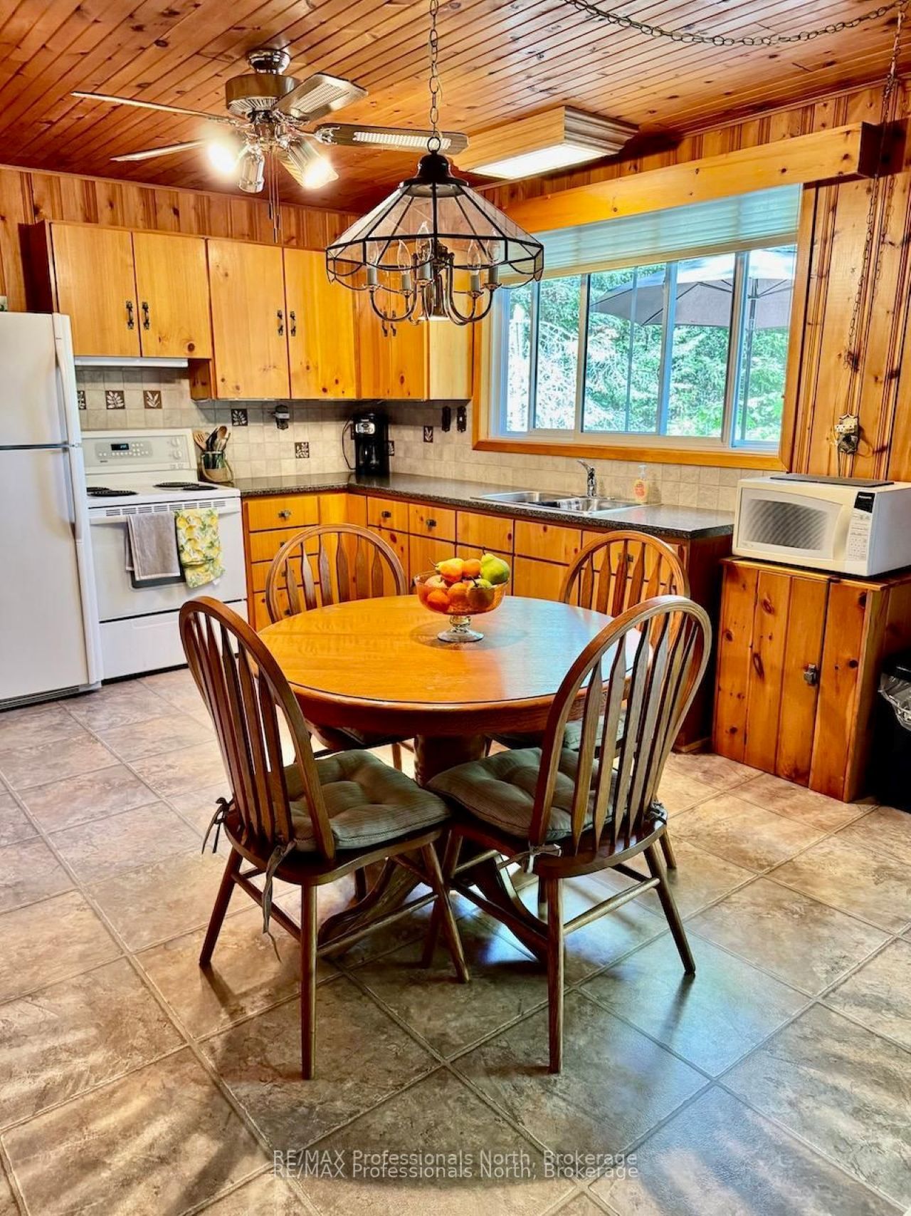 1808 Alsop Road, Highlands East, ON K0M 1R0 photo 3