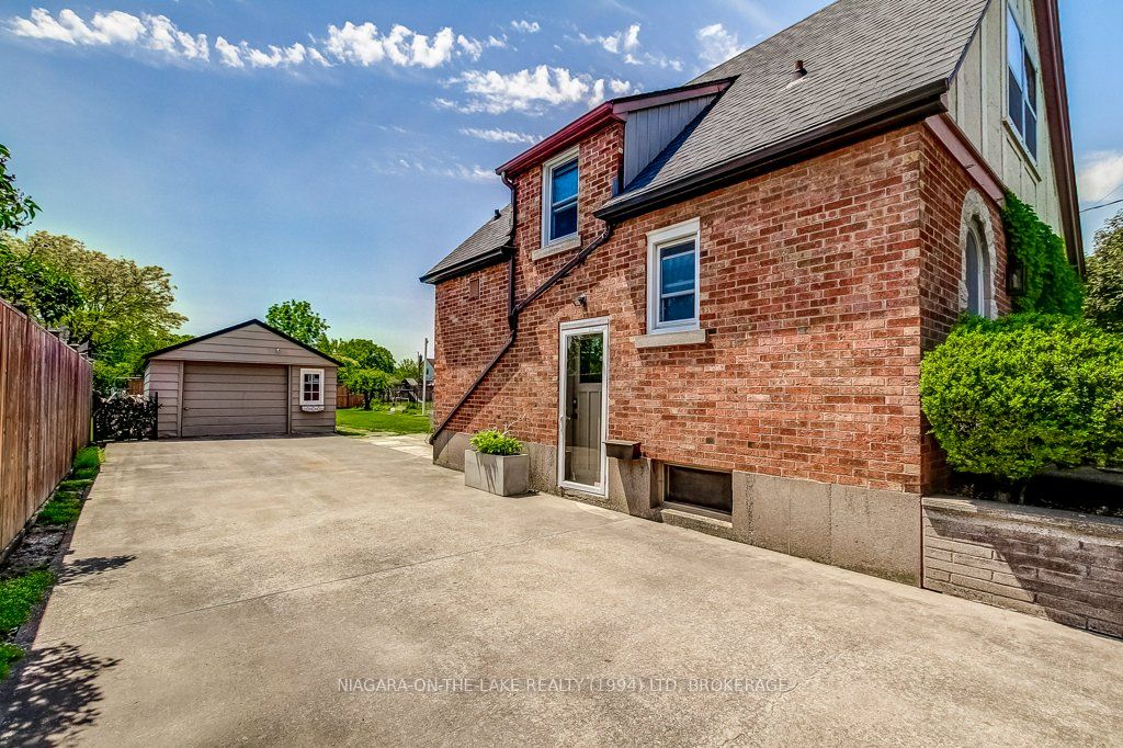 2 Vivian Avenue, St. Catharines, ON L2M 5X7 photo 4