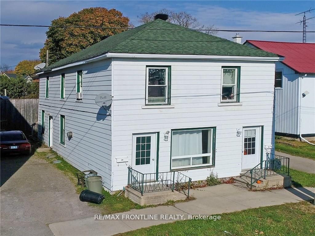 30 William Street E, Smiths Falls, ON K7A 1C4