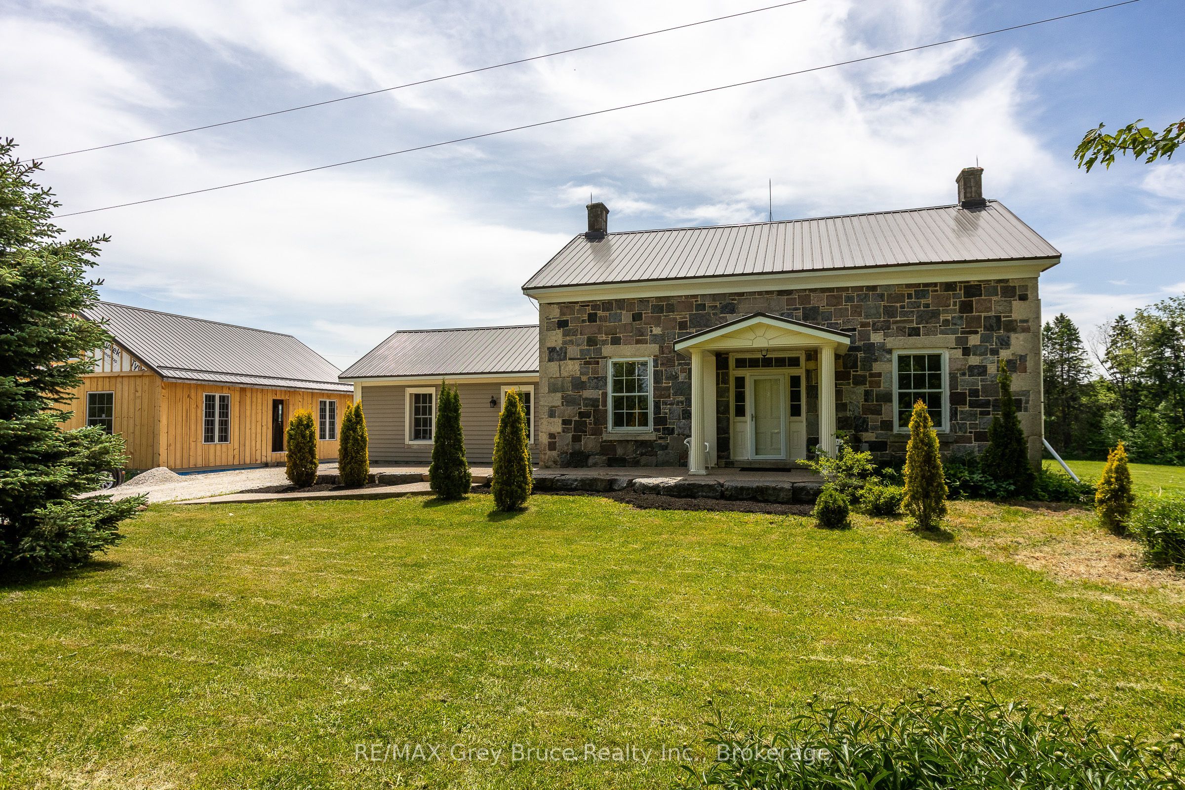 264094 24 Side Road, Meaford, ON N0H 1B0
