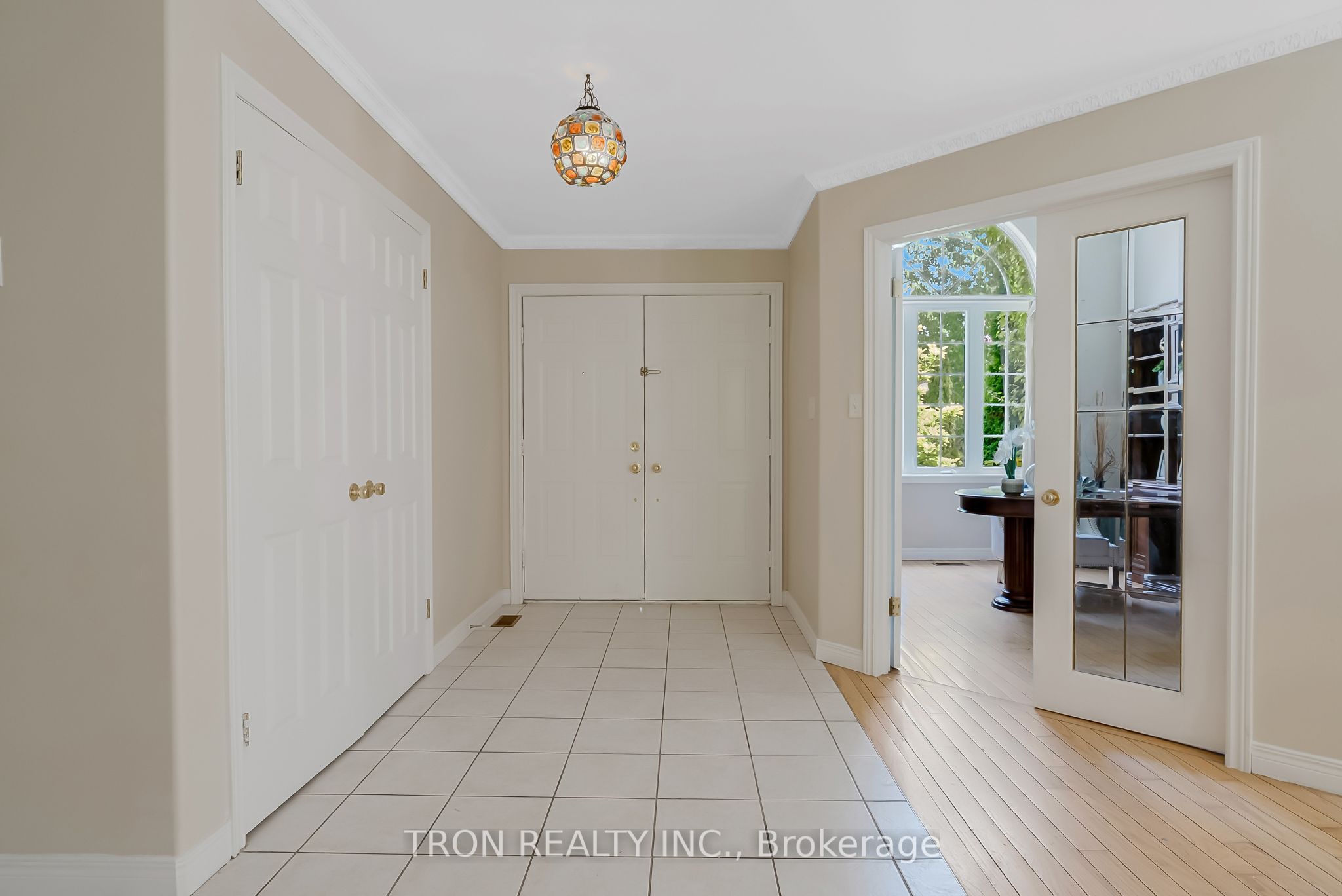505 Yorkshire Drive, Waterloo, ON N2T 2V1 photo 2