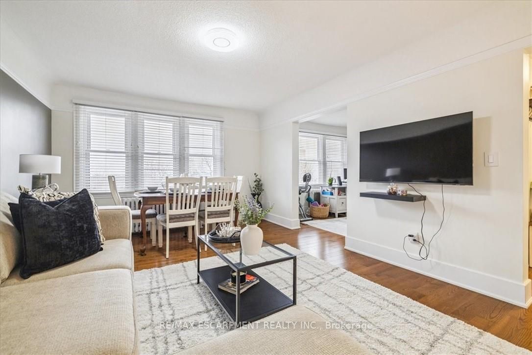 21 Mountwood Avenue 6, Hamilton, ON L8N 2G8