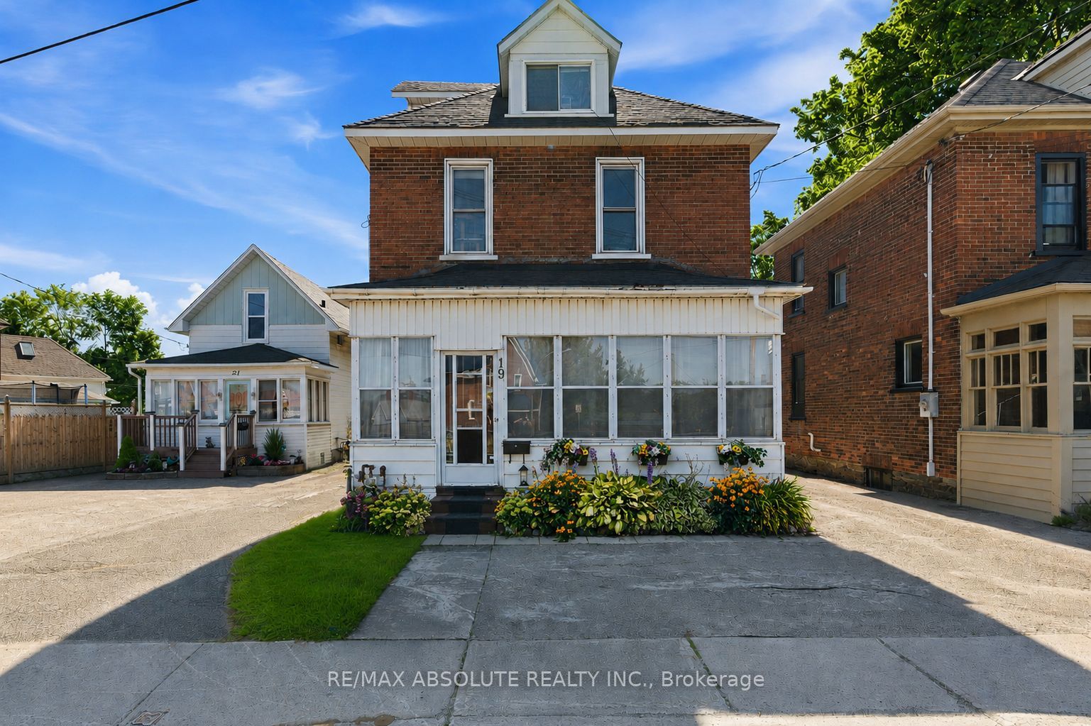 19 Leeds Street, Smiths Falls, ON K7A 2M6 photo 2