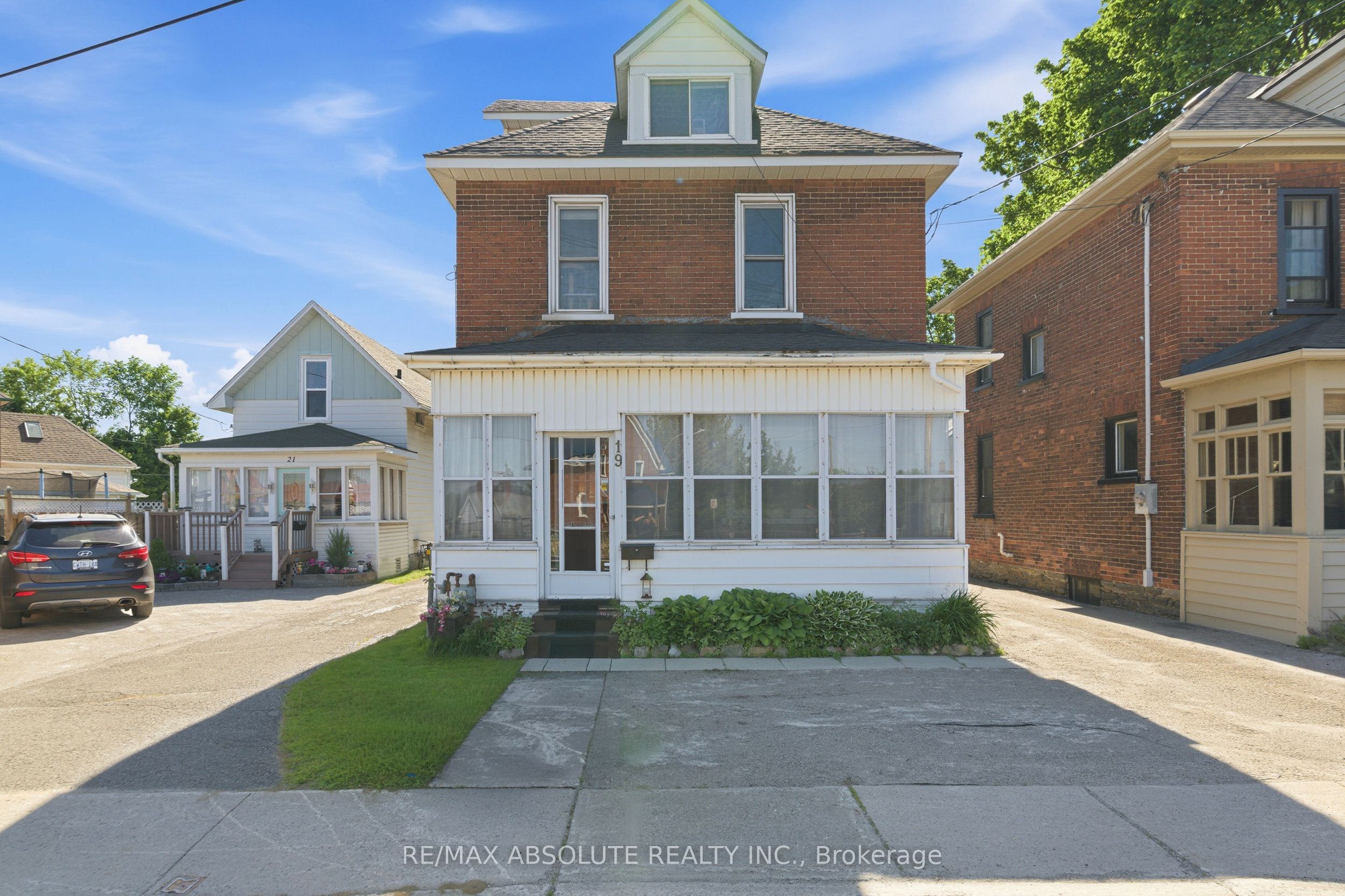 19 Leeds Street, Smiths Falls, ON K7A 2M6 photo 3