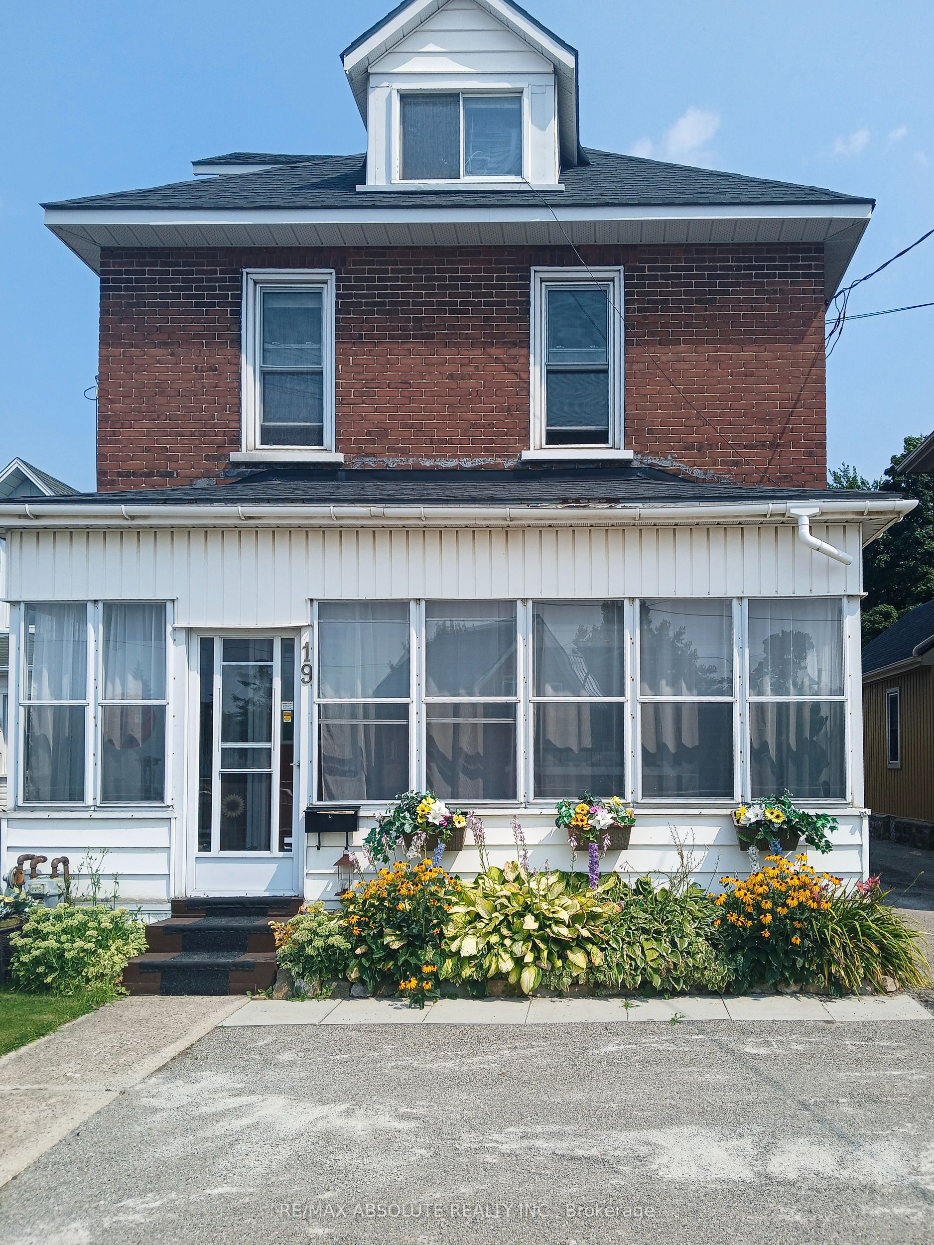 19 Leeds Street, Smiths Falls, ON K7A 2M6 photo 4