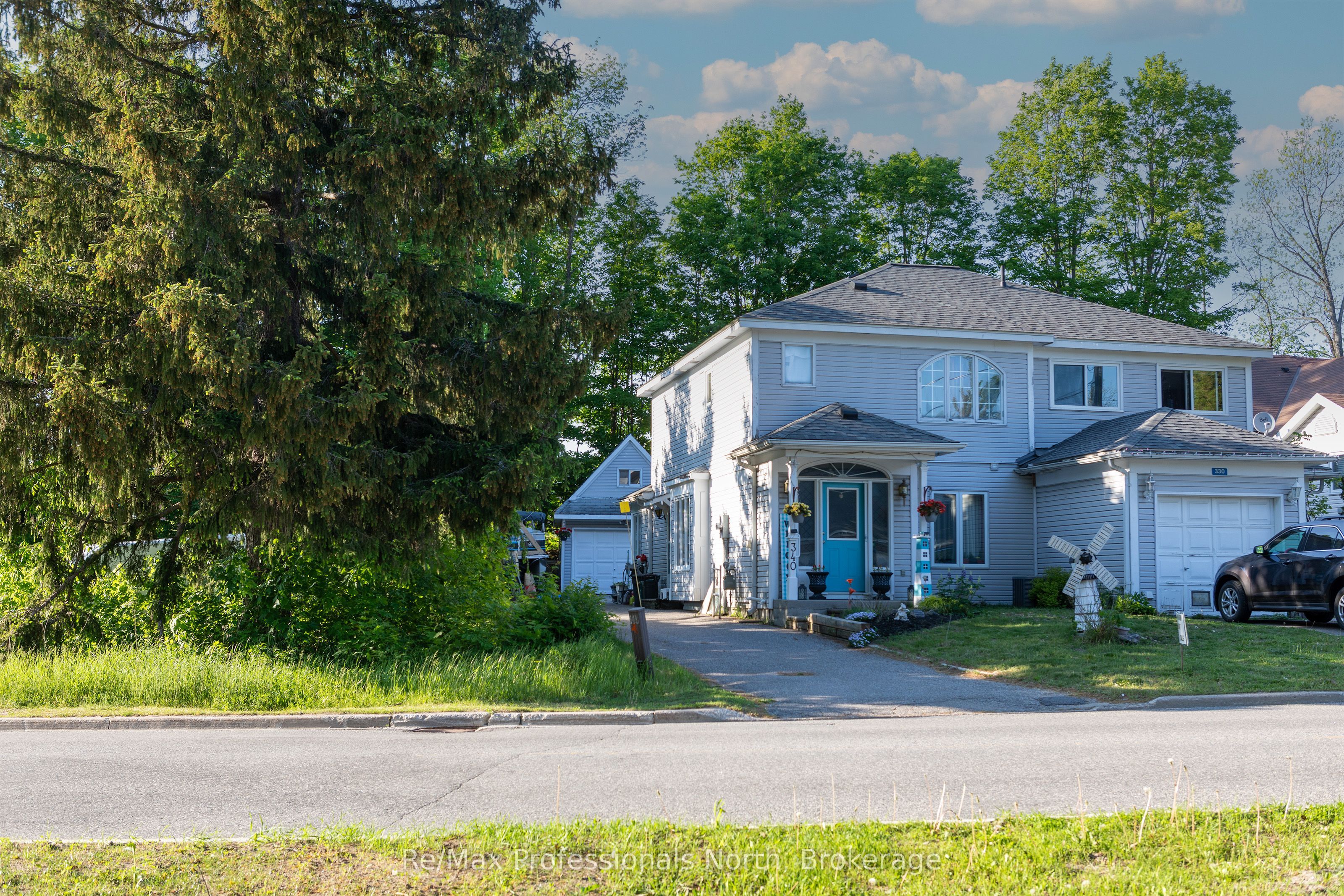 340 James Street W, Gravenhurst, ON P1P 1J7