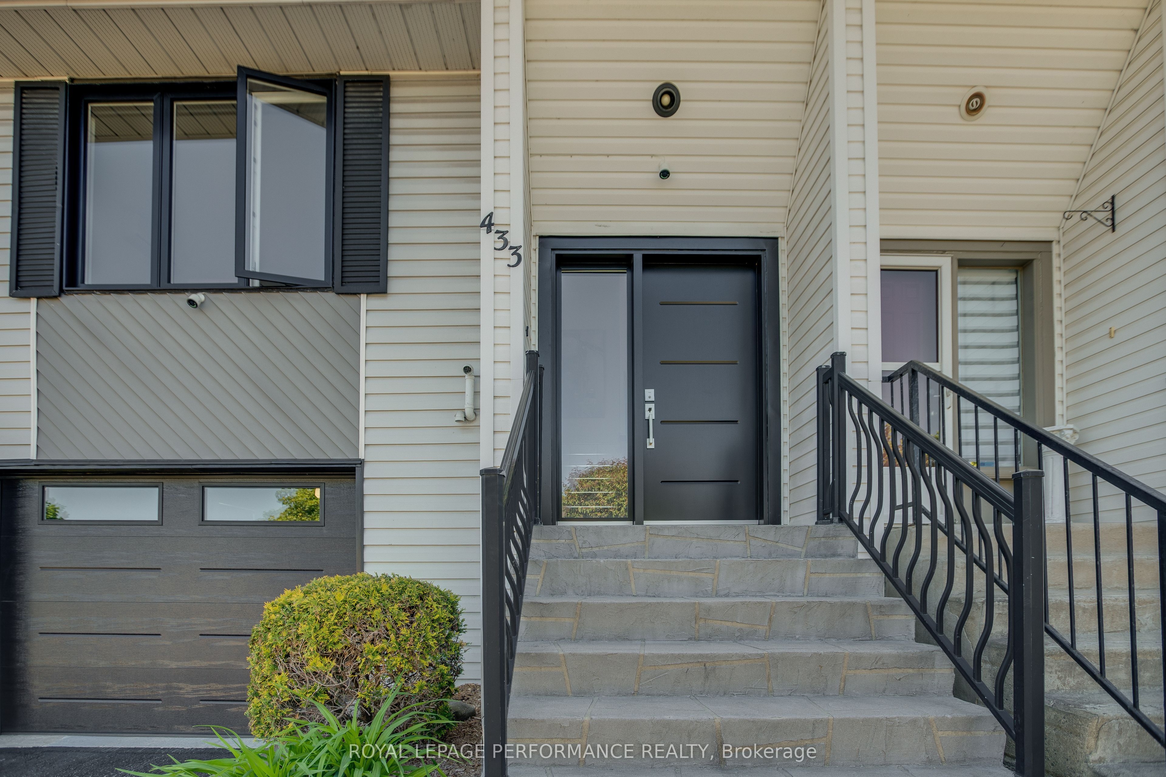 433 Tupper Street, Hawkesbury, ON K6A 3L9 photo 2