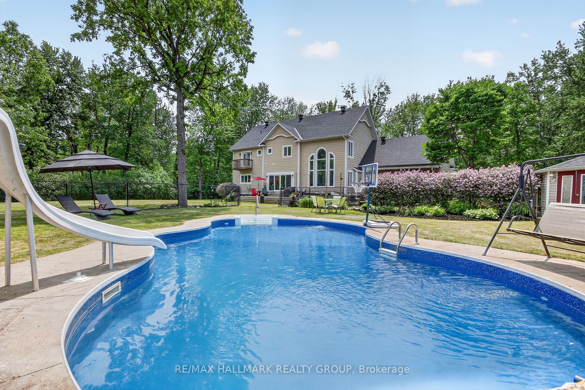 104 Wilbert Cox Drive, Carp - Huntley Ward, ON K0A 1L0 photo 4