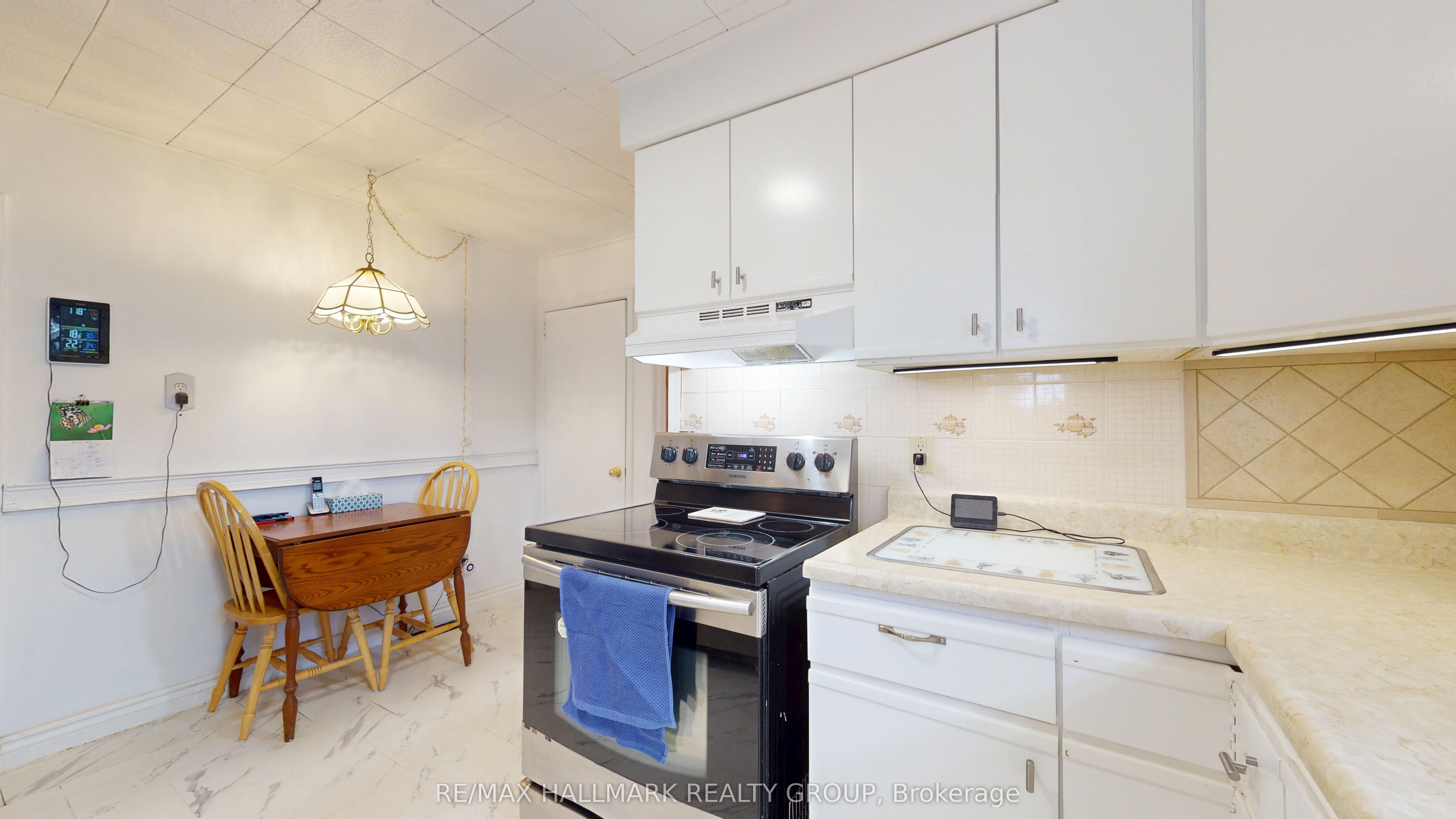 20 Crawford Street, Brockville, ON K6V 1S3 photo 5