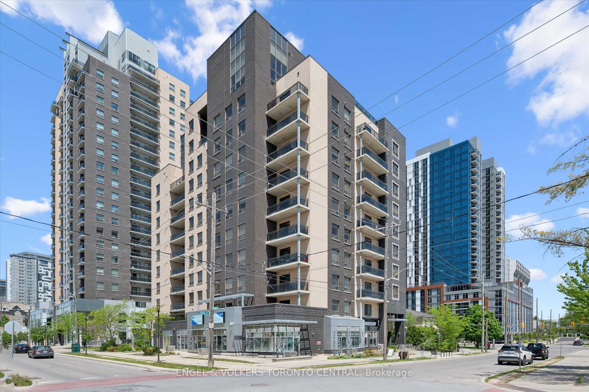 8 Hickory Street W 1004, Waterloo, ON N2L 3H6