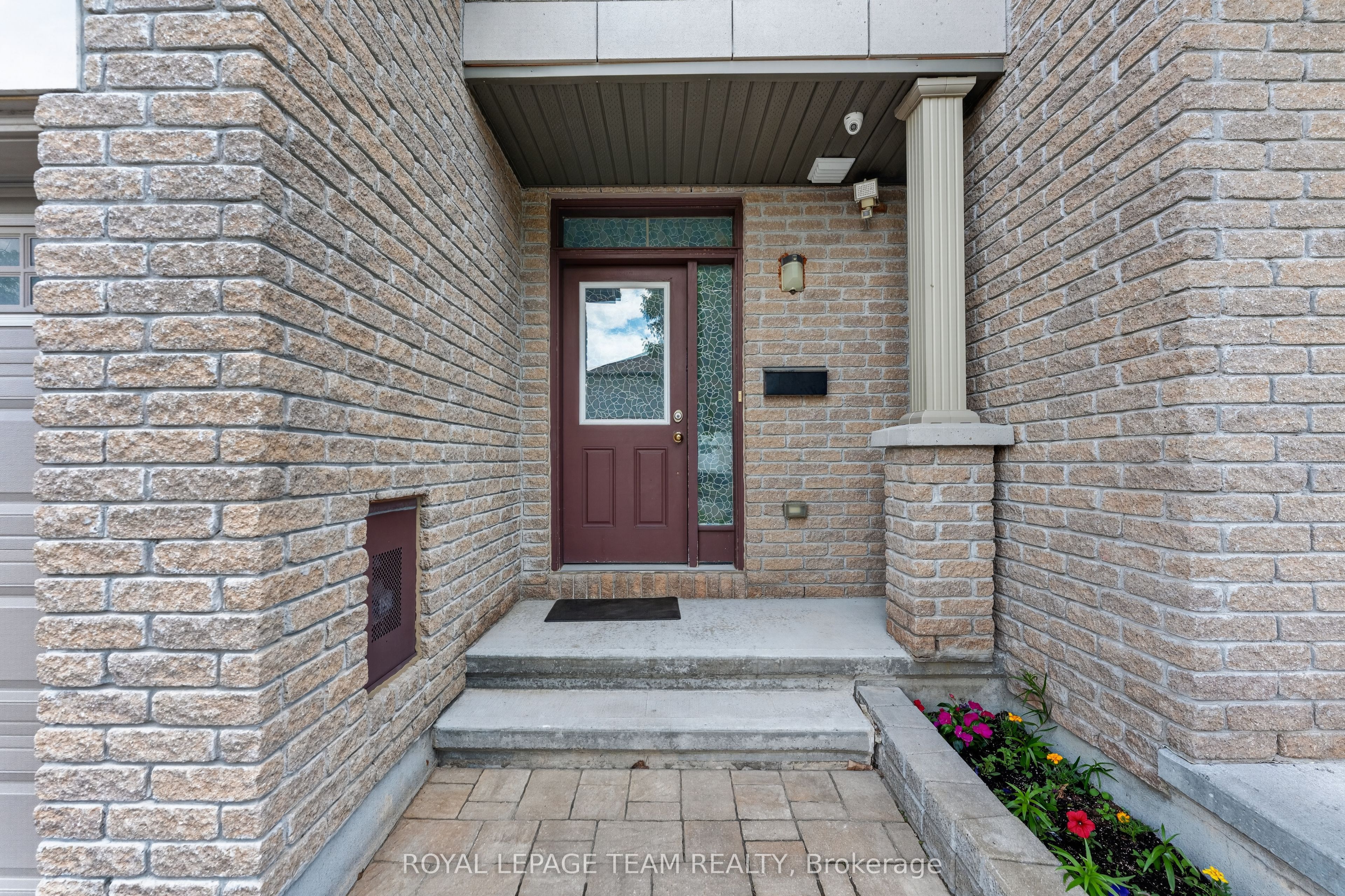 605 Sunburst Street, Leitrim, ON K1T 0L1 photo 5