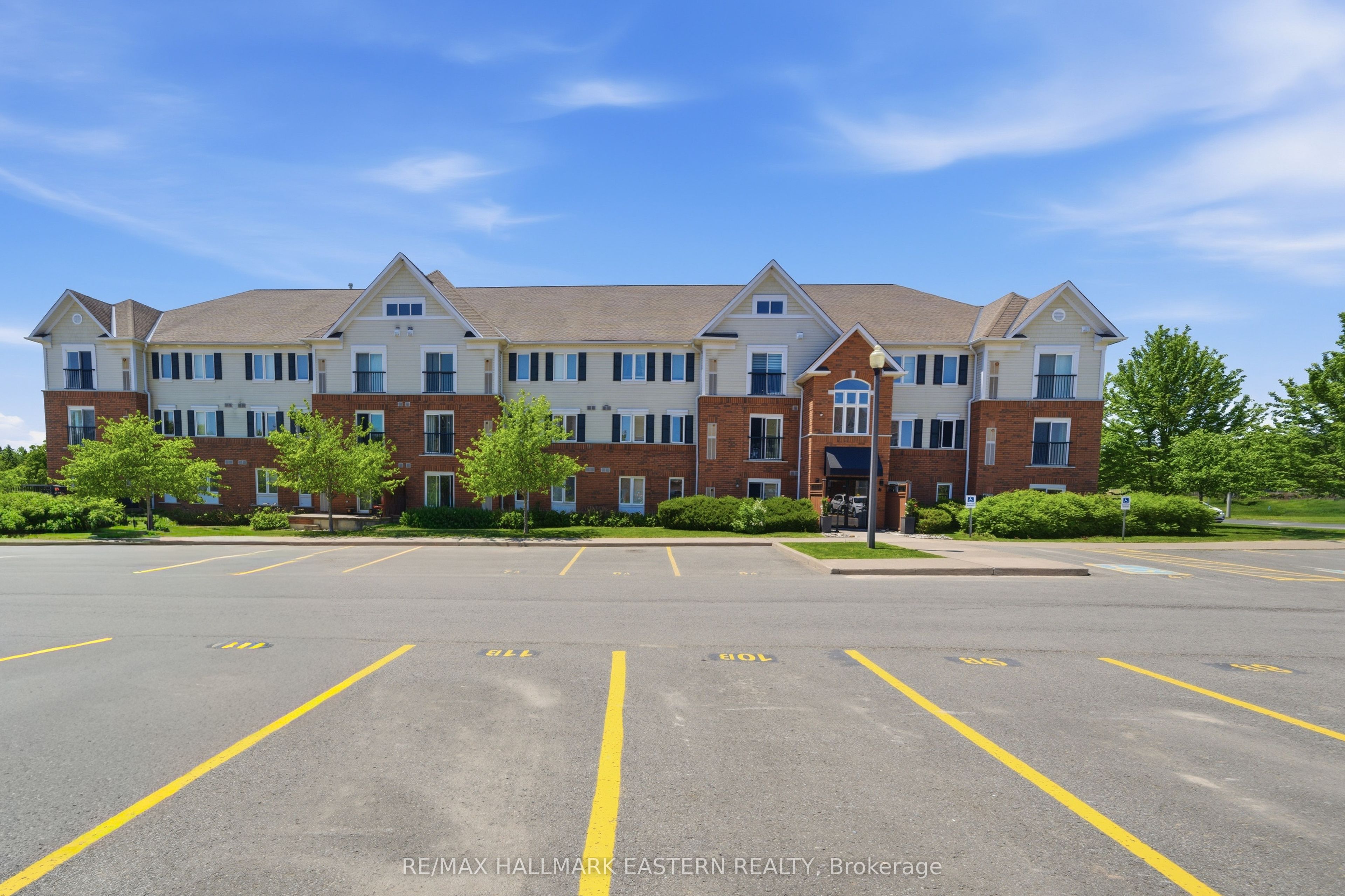 300 Spillsbury Drive 101, Peterborough, ON K9K 0B4