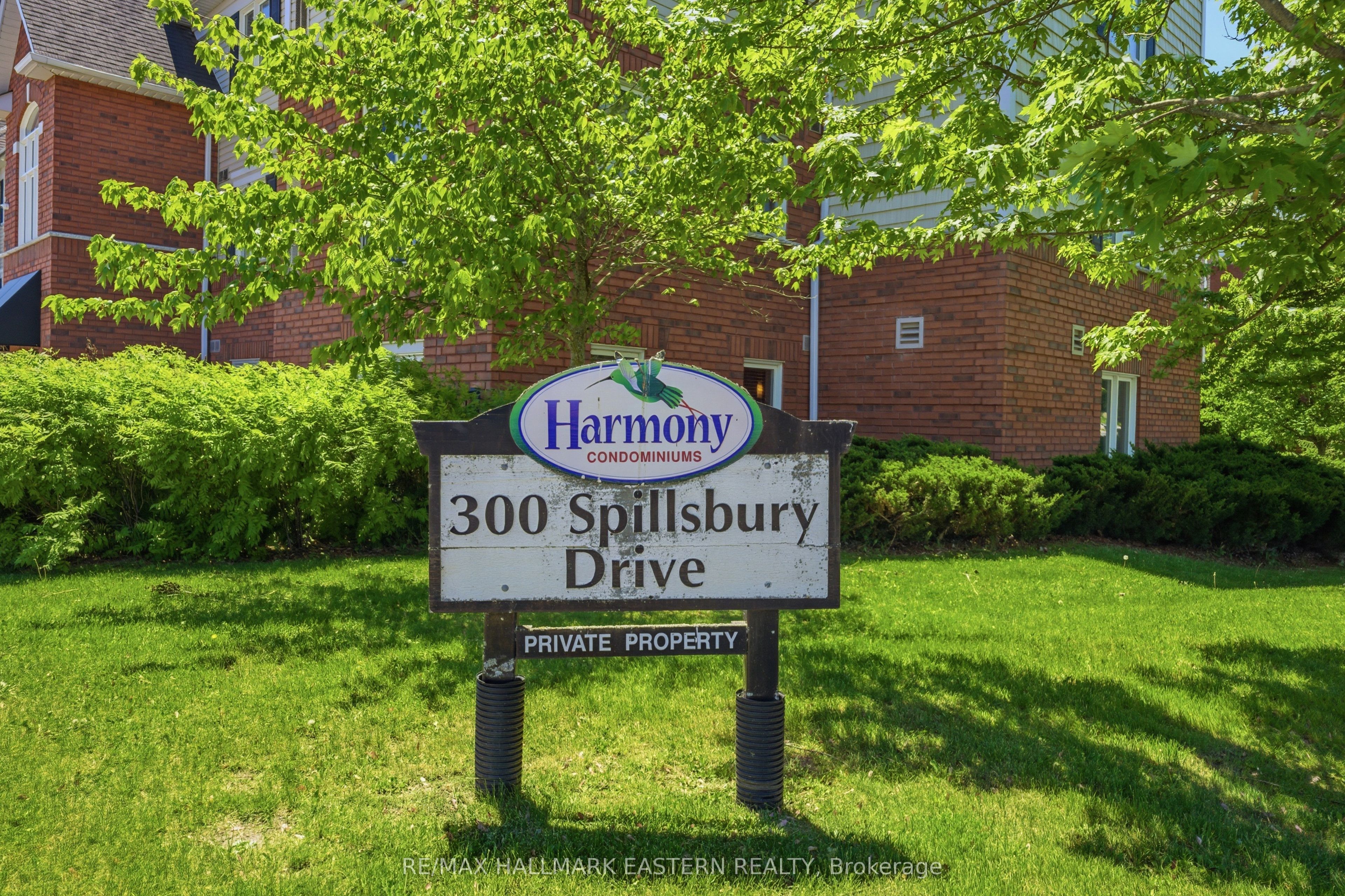 300 Spillsbury Drive 101, Peterborough, ON K9K 0B4 photo 2