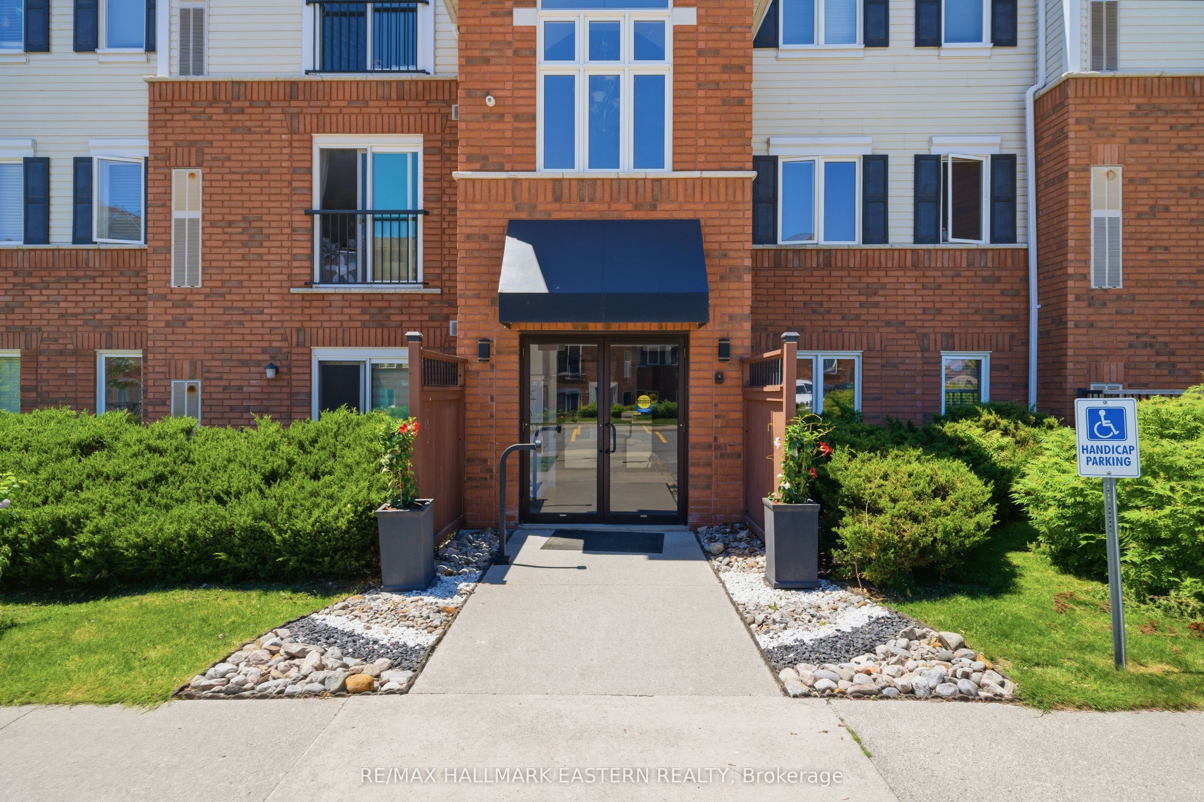 300 Spillsbury Drive 101, Peterborough, ON K9K 0B4 photo 3