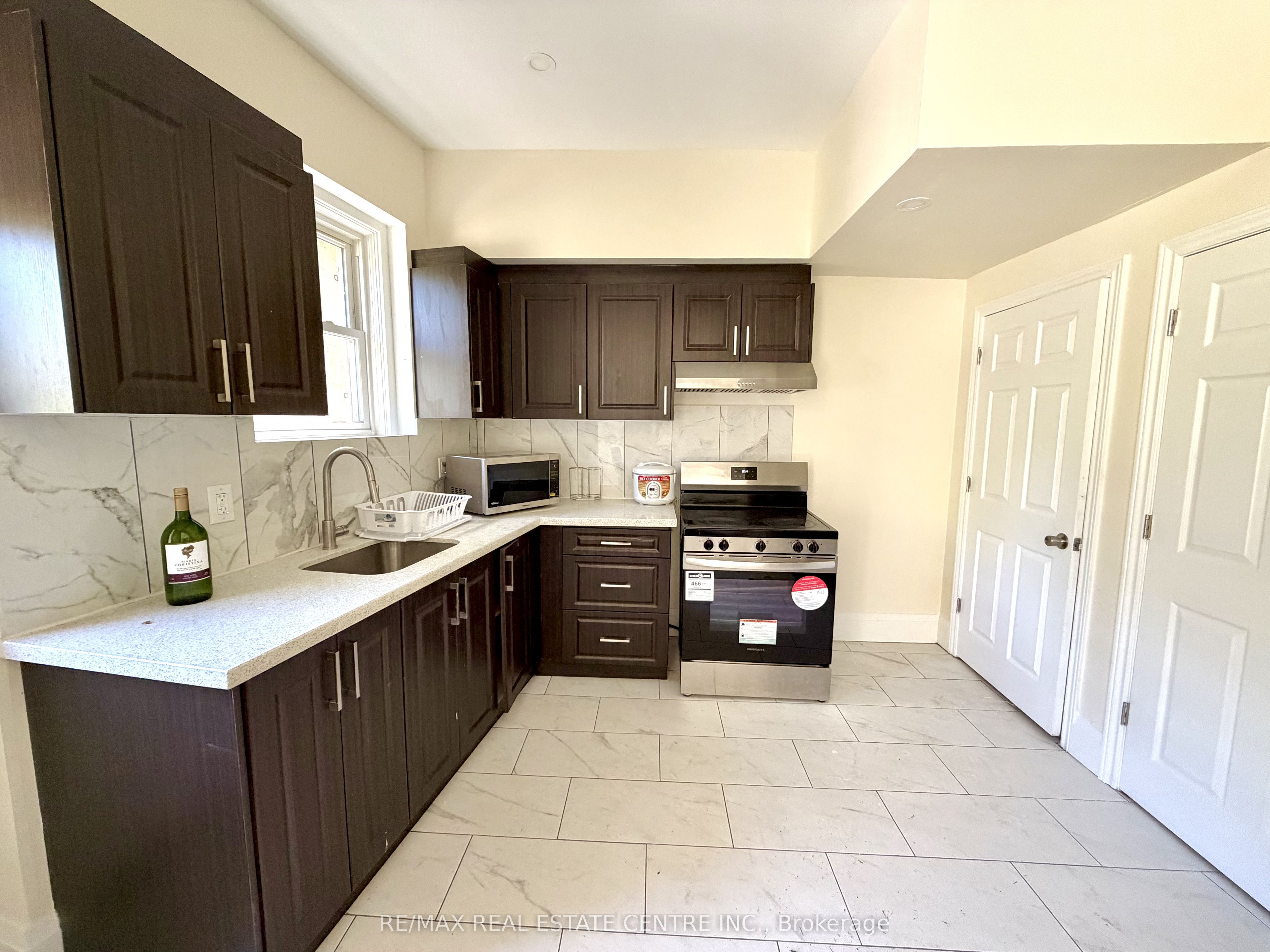 2 Brock Street, Hamilton, ON L8L 8C5 photo 5