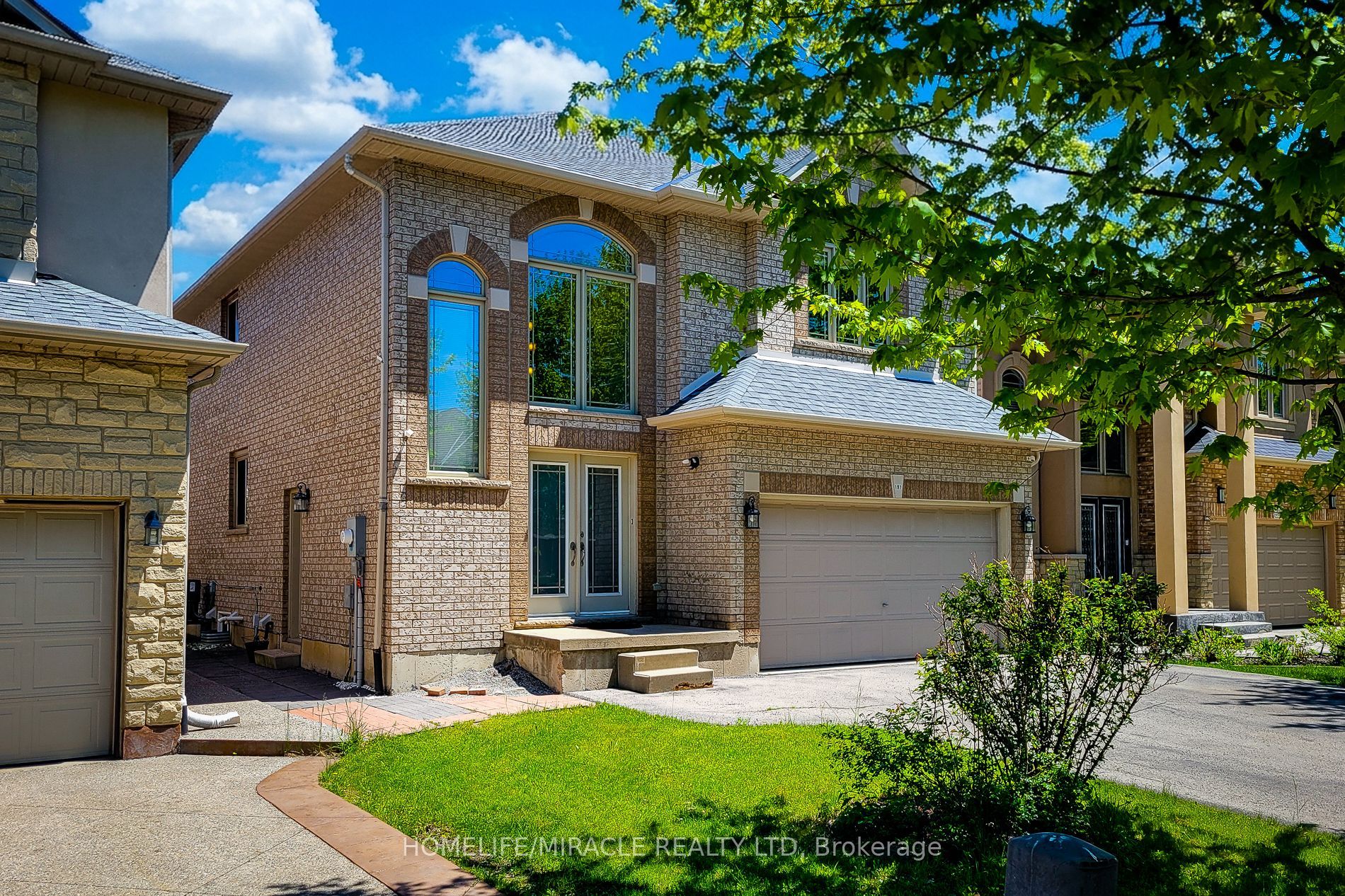 197 Cloverleaf Drive, Hamilton, ON L9K 1T4