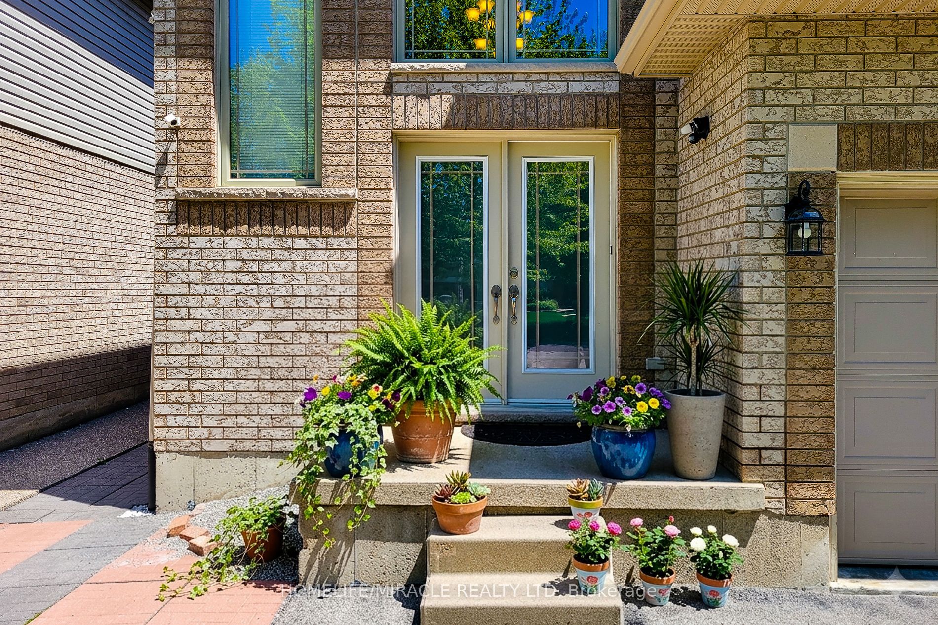 197 Cloverleaf Drive, Hamilton, ON L9K 1T4 photo 4