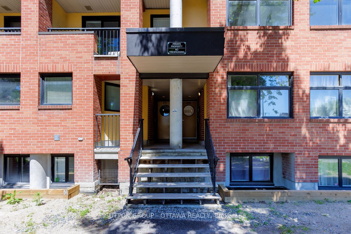 255 Clarence Street 10, Lower Town - Sandy Hill, ON K1N 5P9 photo 5