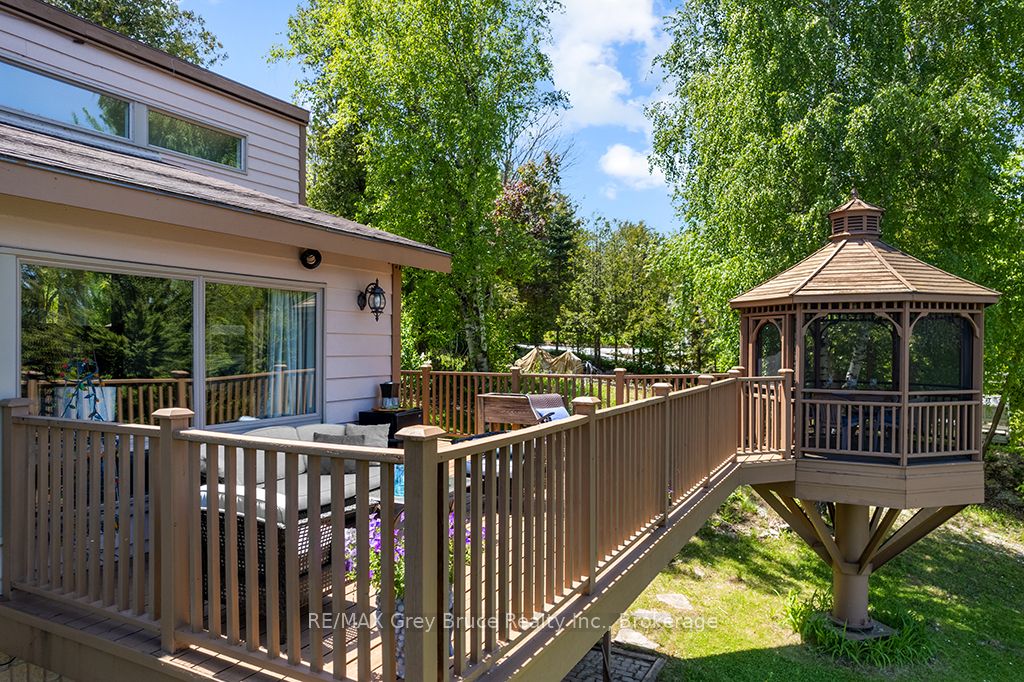 121 Ivy Drive, Georgian Bluffs, ON N0H 2T0 photo 4