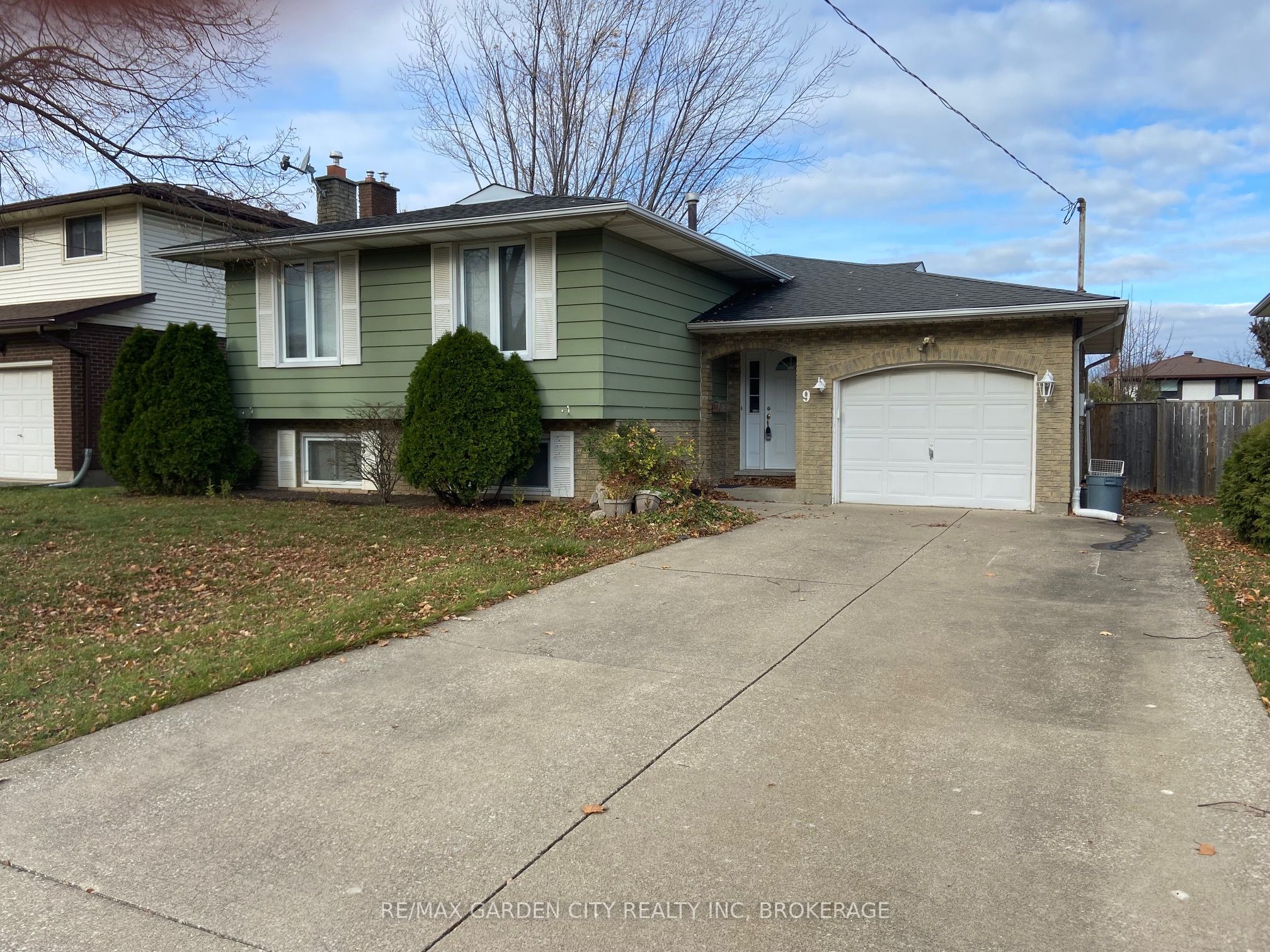 9 STONEGATE Drive Lower, St. Catharines, ON L2P 3K9 photo 3