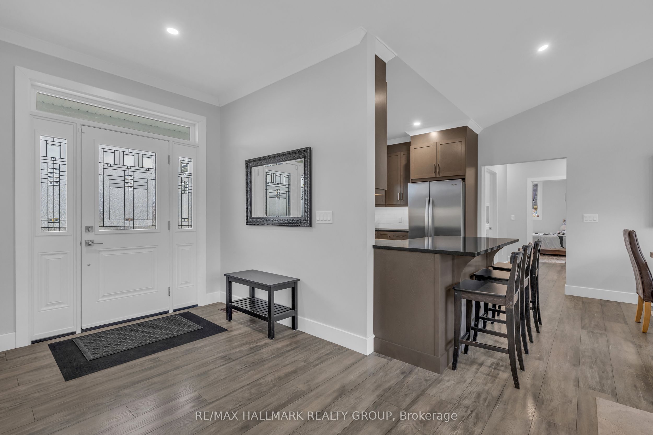 1077 SHEARER Drive, Brockville, ON K6V 7K1 photo 3