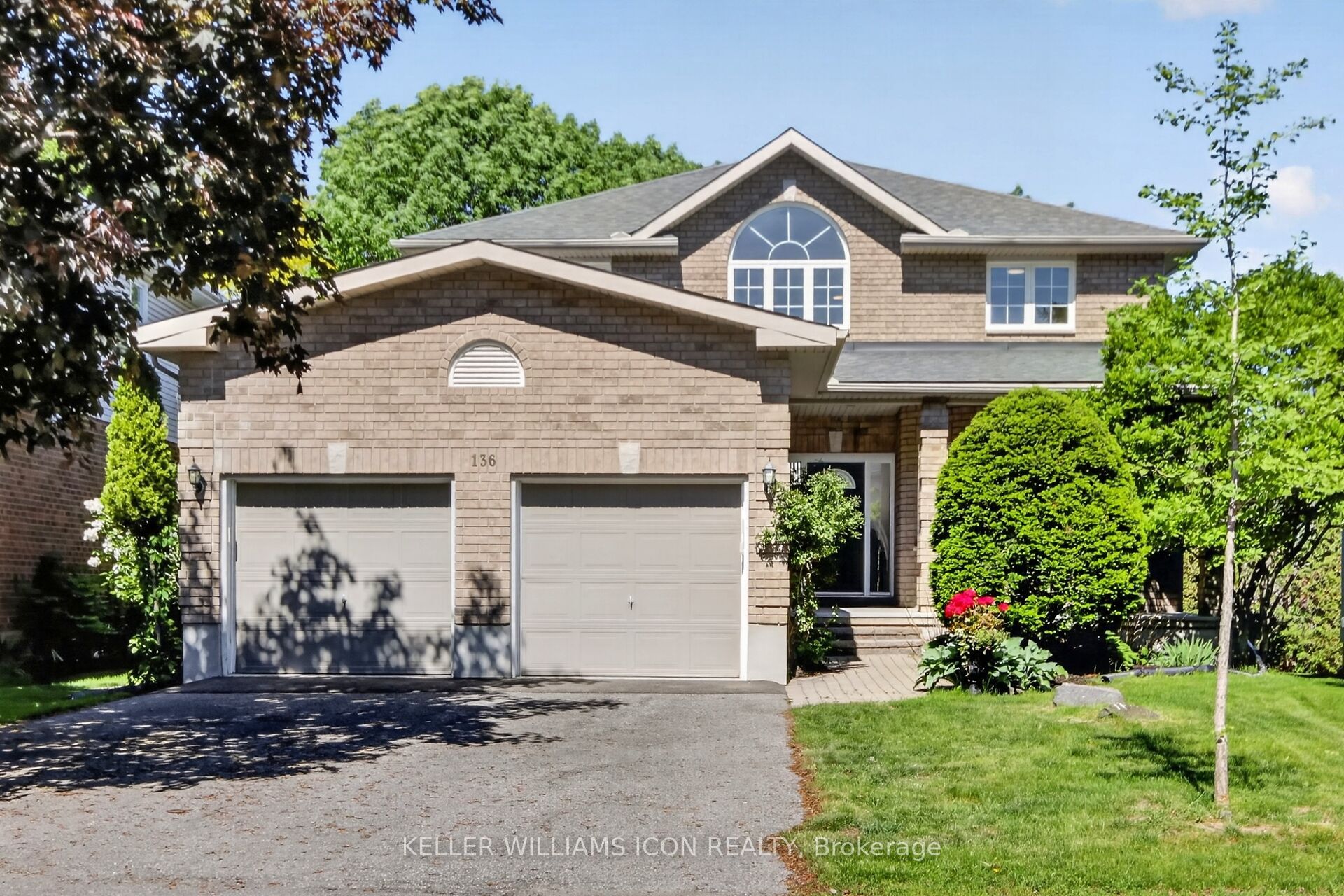 136 Shaughnessy Crescent, Kanata, ON K2K 2N3